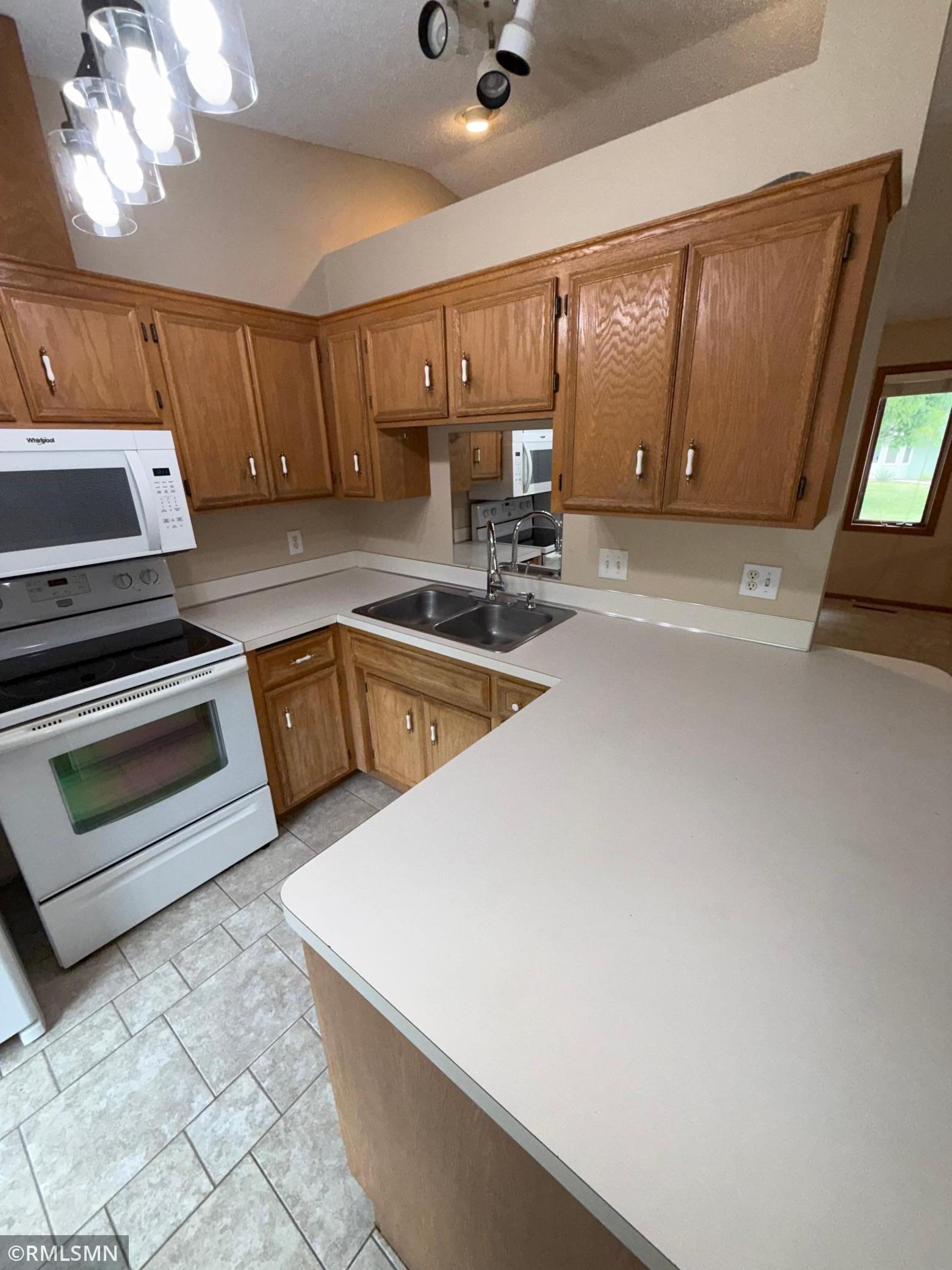 3888 Gibraltar Trail Property Photo 11