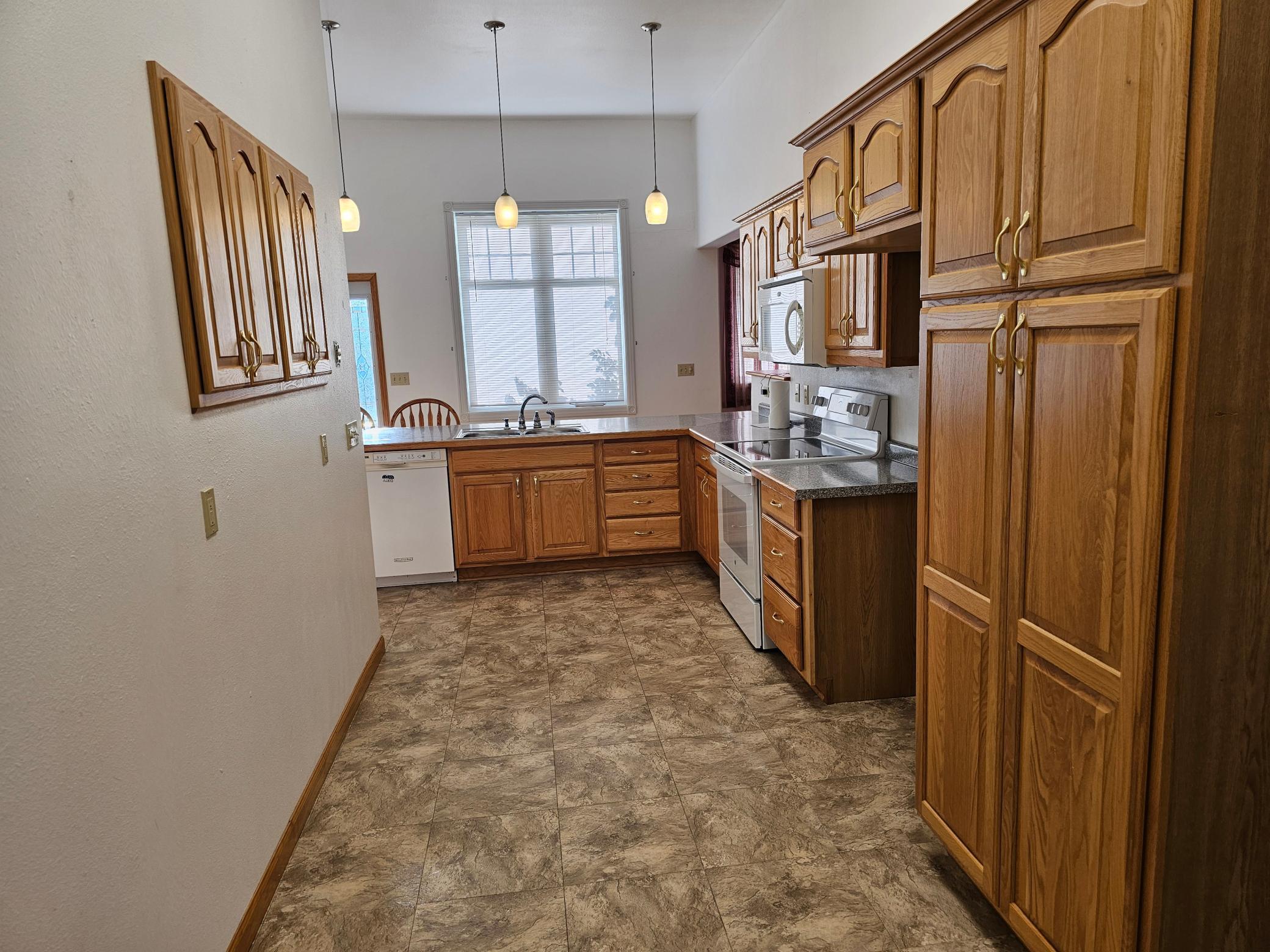 205 1st Street N Property Photo 4