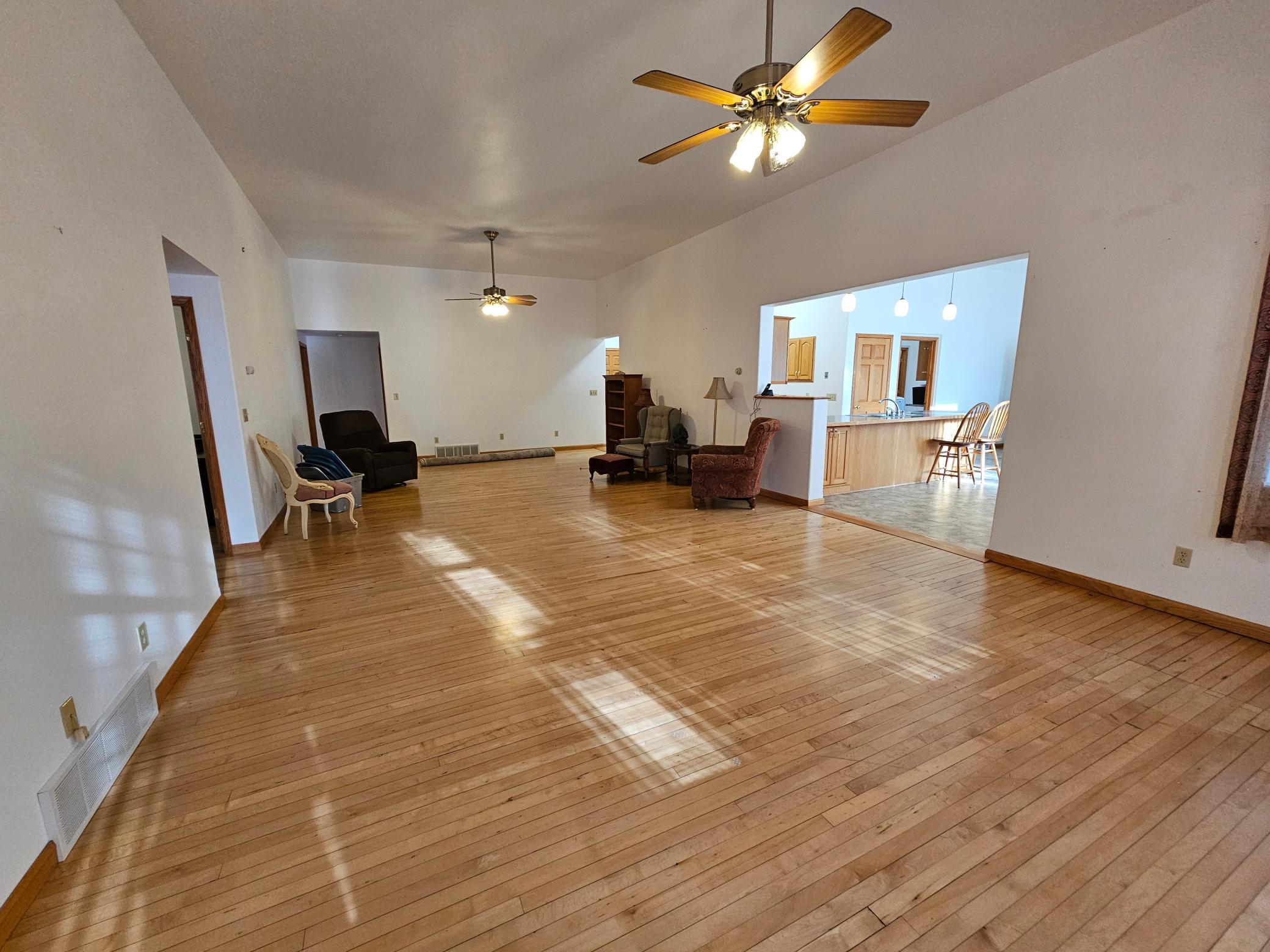 205 1st Street N Property Photo 14