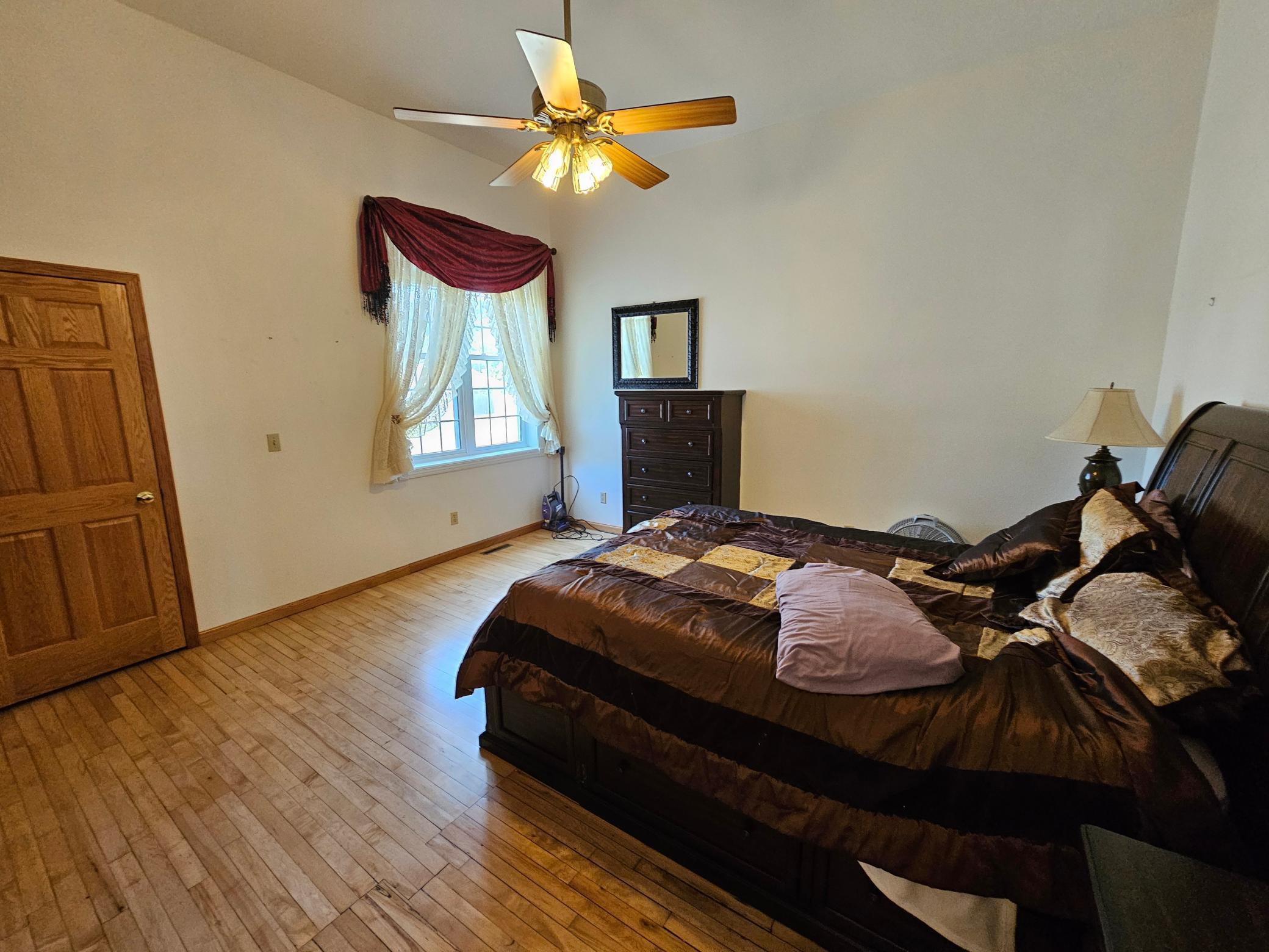 205 1st Street N Property Photo 18