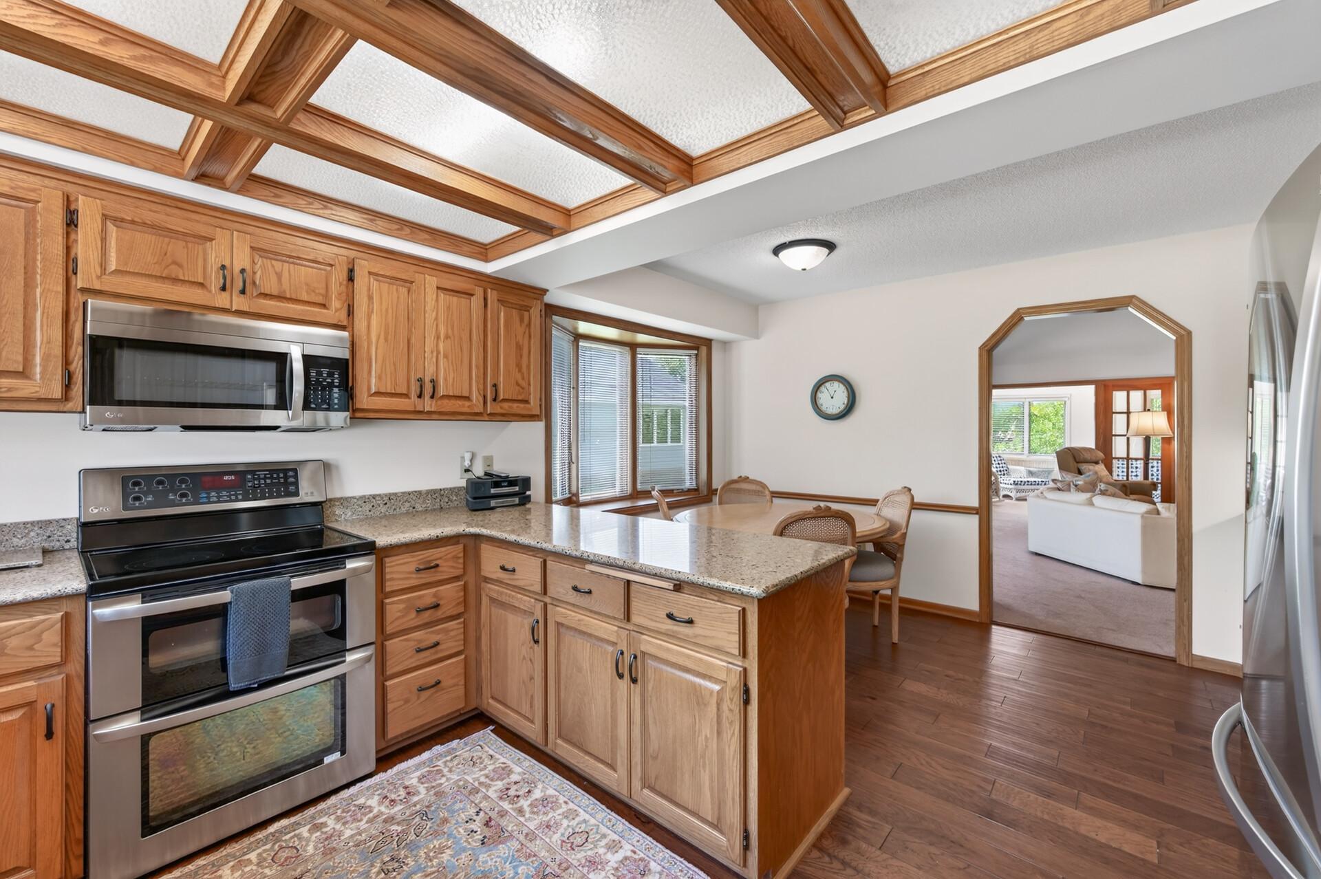 1144 Lois Court Property Photo 4