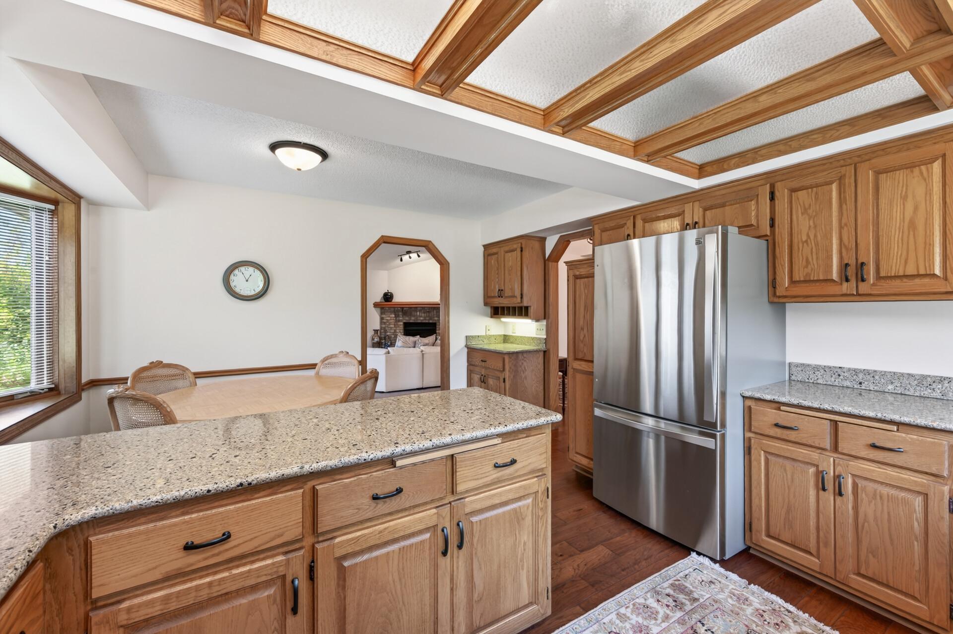 1144 Lois Court Property Photo 6