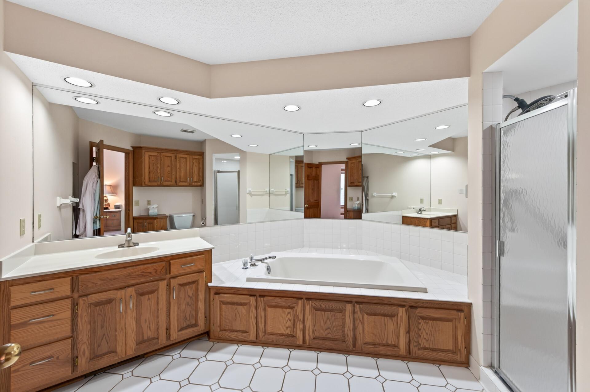 1144 Lois Court Property Photo 12