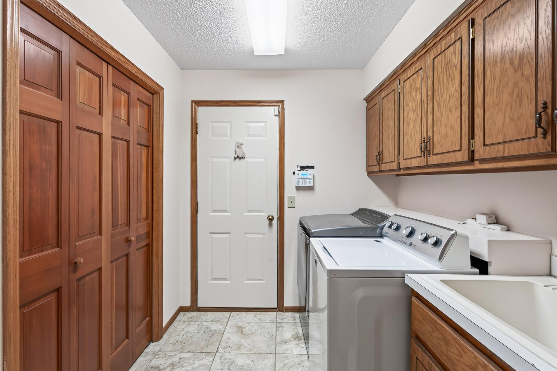 1144 Lois Court Property Photo 15