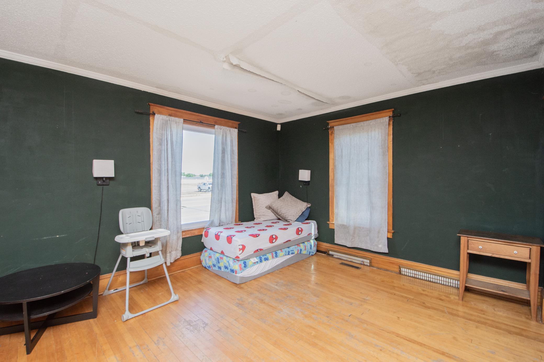 509 Center Avenue E Property Photo 13