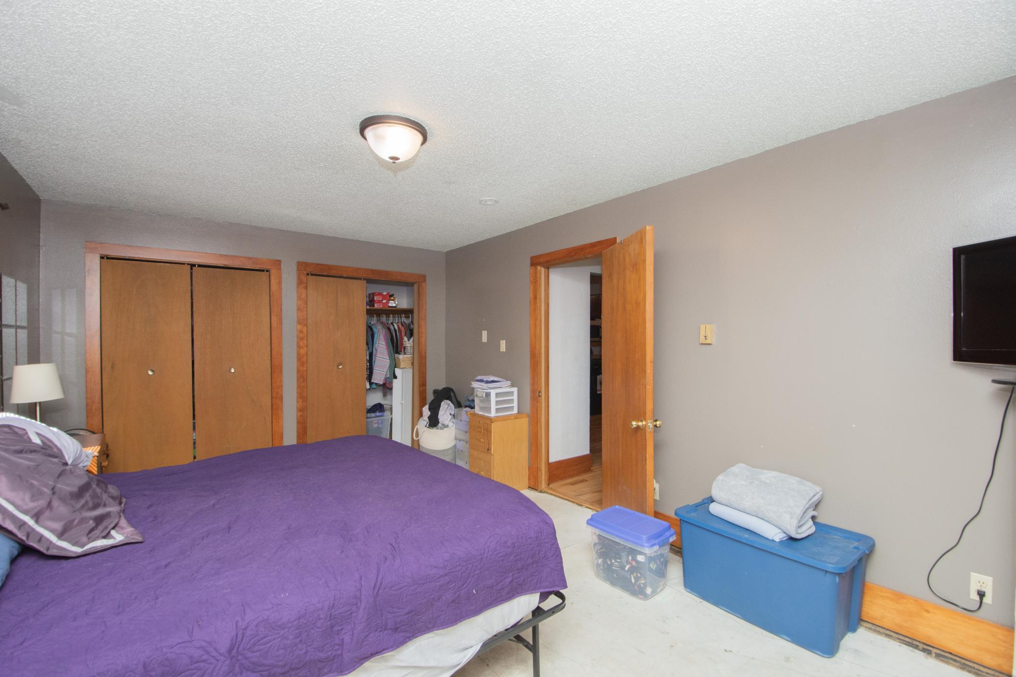 509 Center Avenue E Property Photo 15