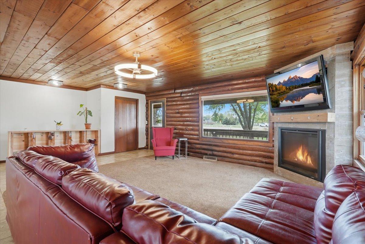 1150 60th Avenue Property Photo 5