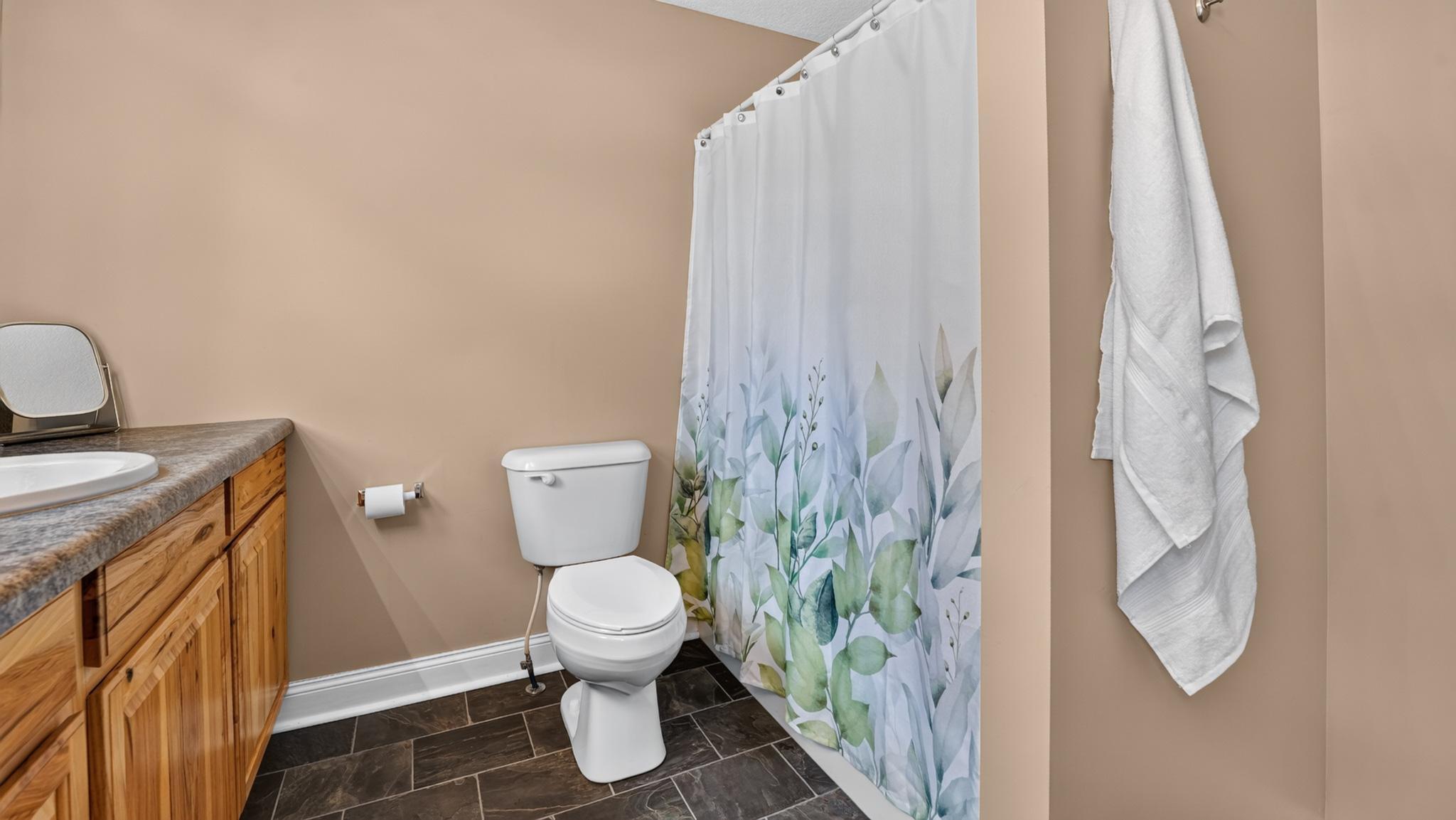 106 Lark St Property Photo 16