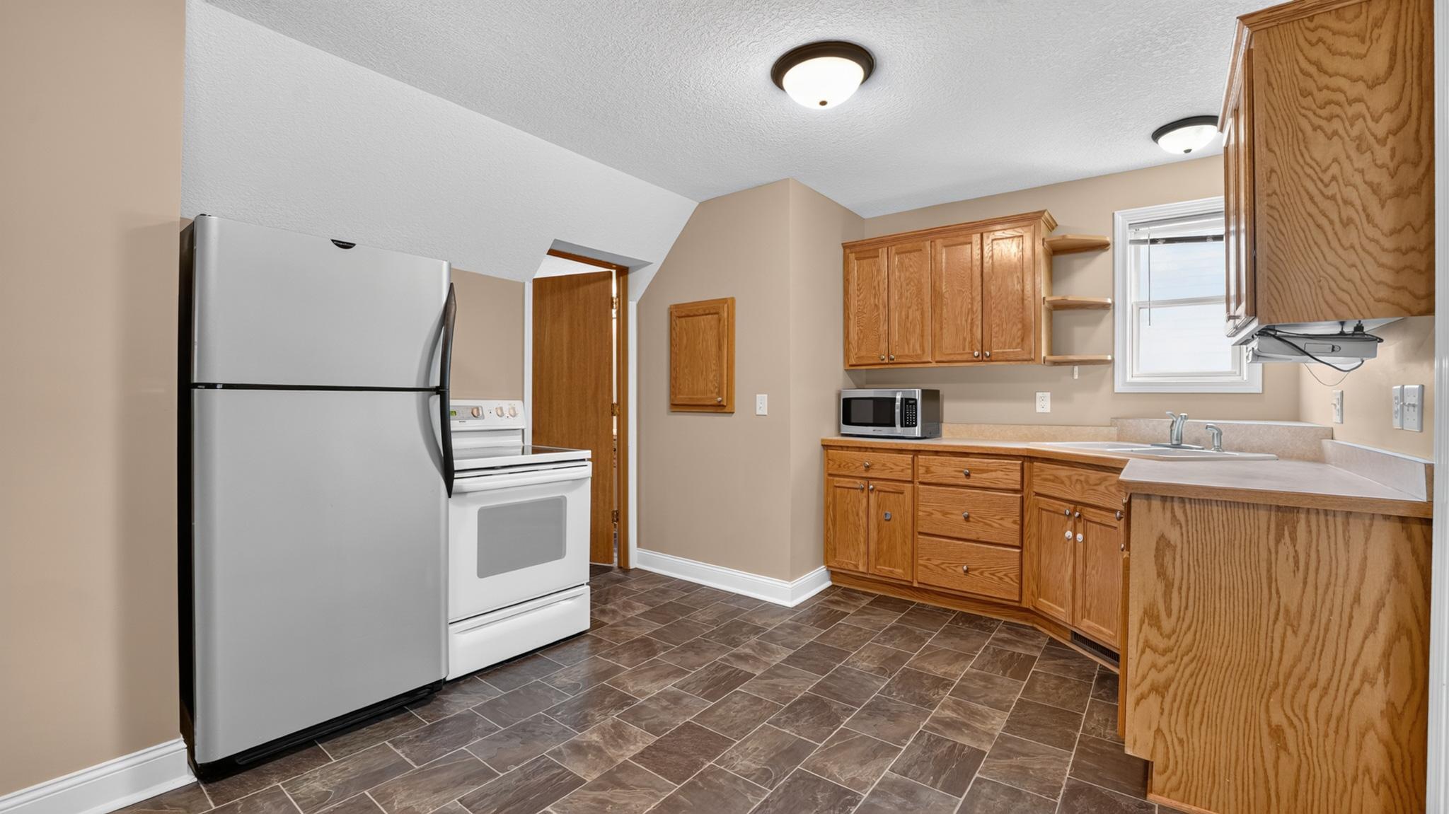 106 Lark St Property Photo 23
