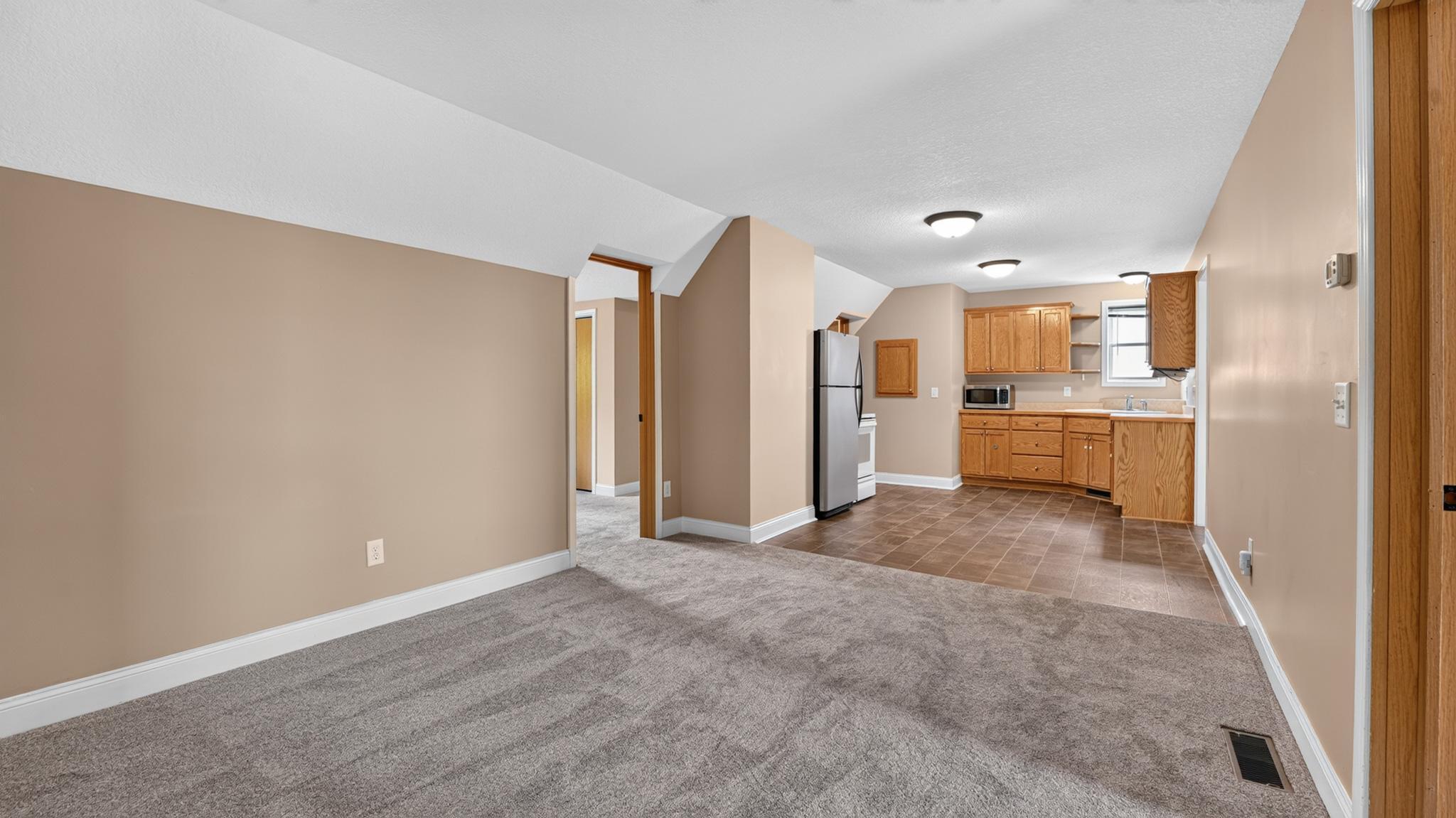 106 Lark St Property Photo 24