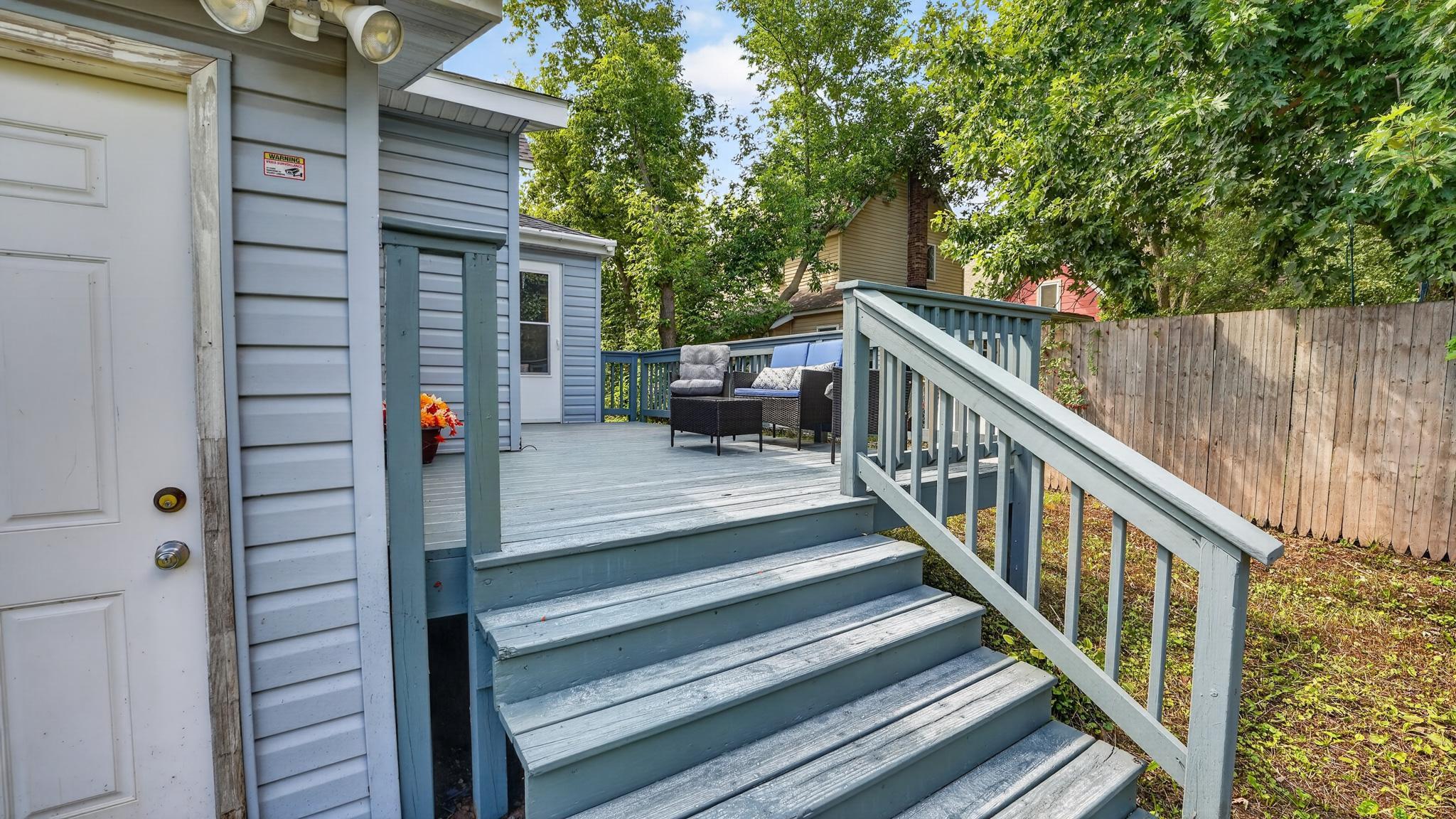 106 Lark St Property Photo 43
