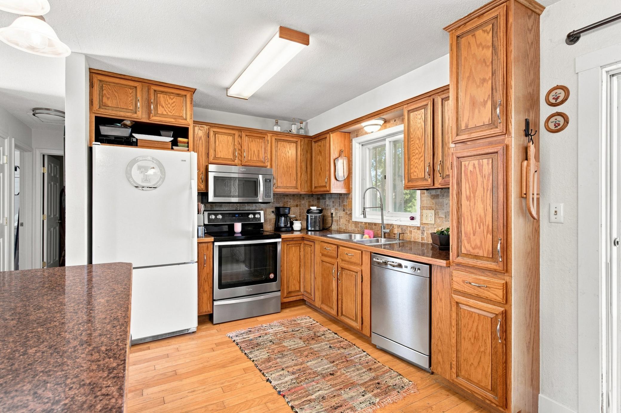543 Crescent Drive Property Photo 8