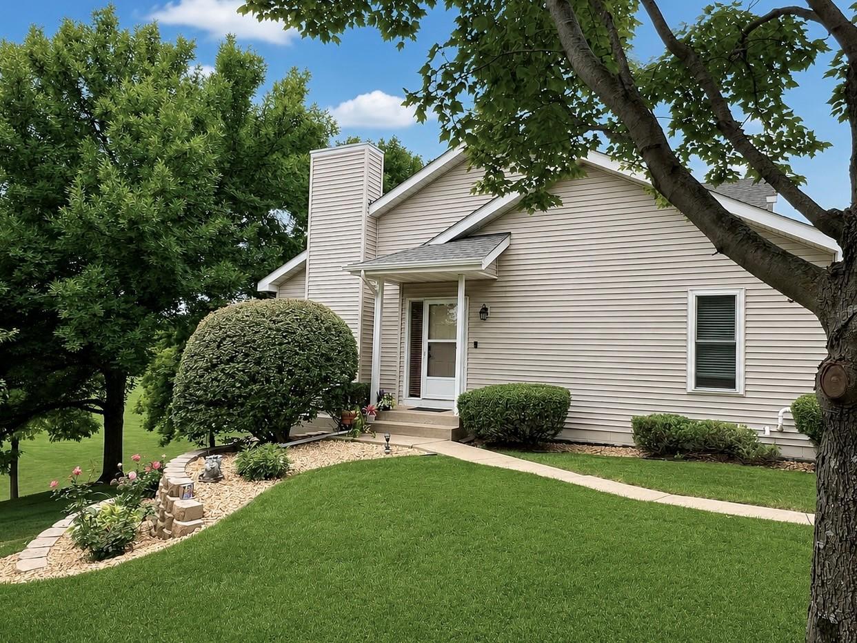 10295 Arrowwood Drive Property Photo 1