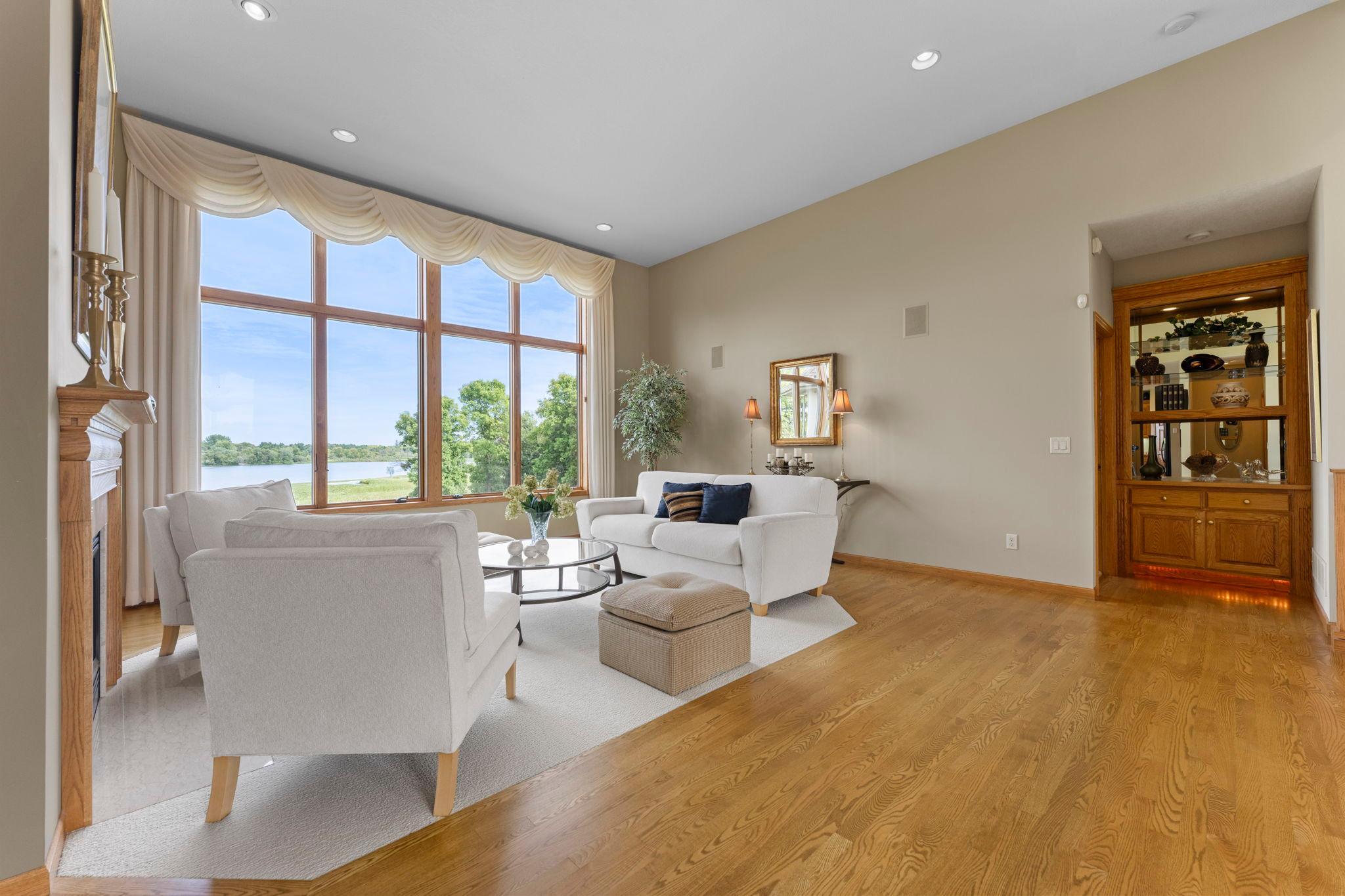 44727 Anchor Avenue Property Photo 17