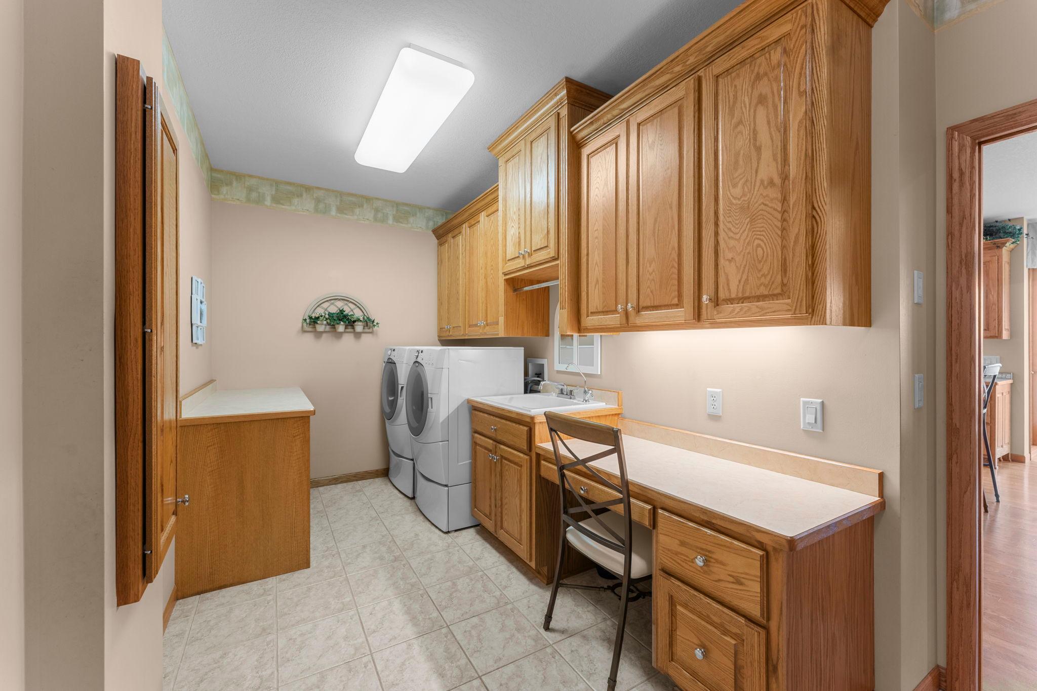 44727 Anchor Avenue Property Photo 39