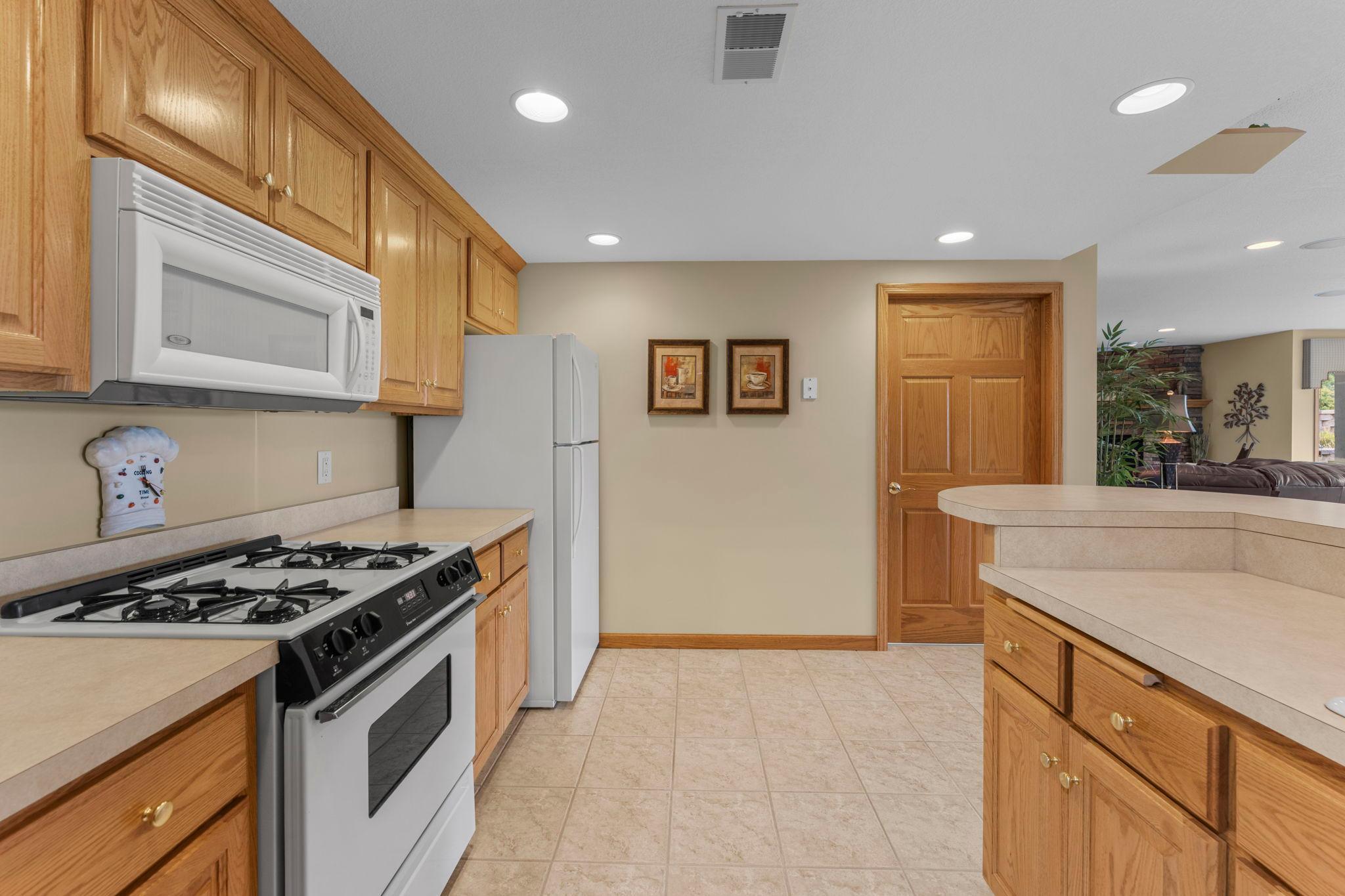 44727 Anchor Avenue Property Photo 64