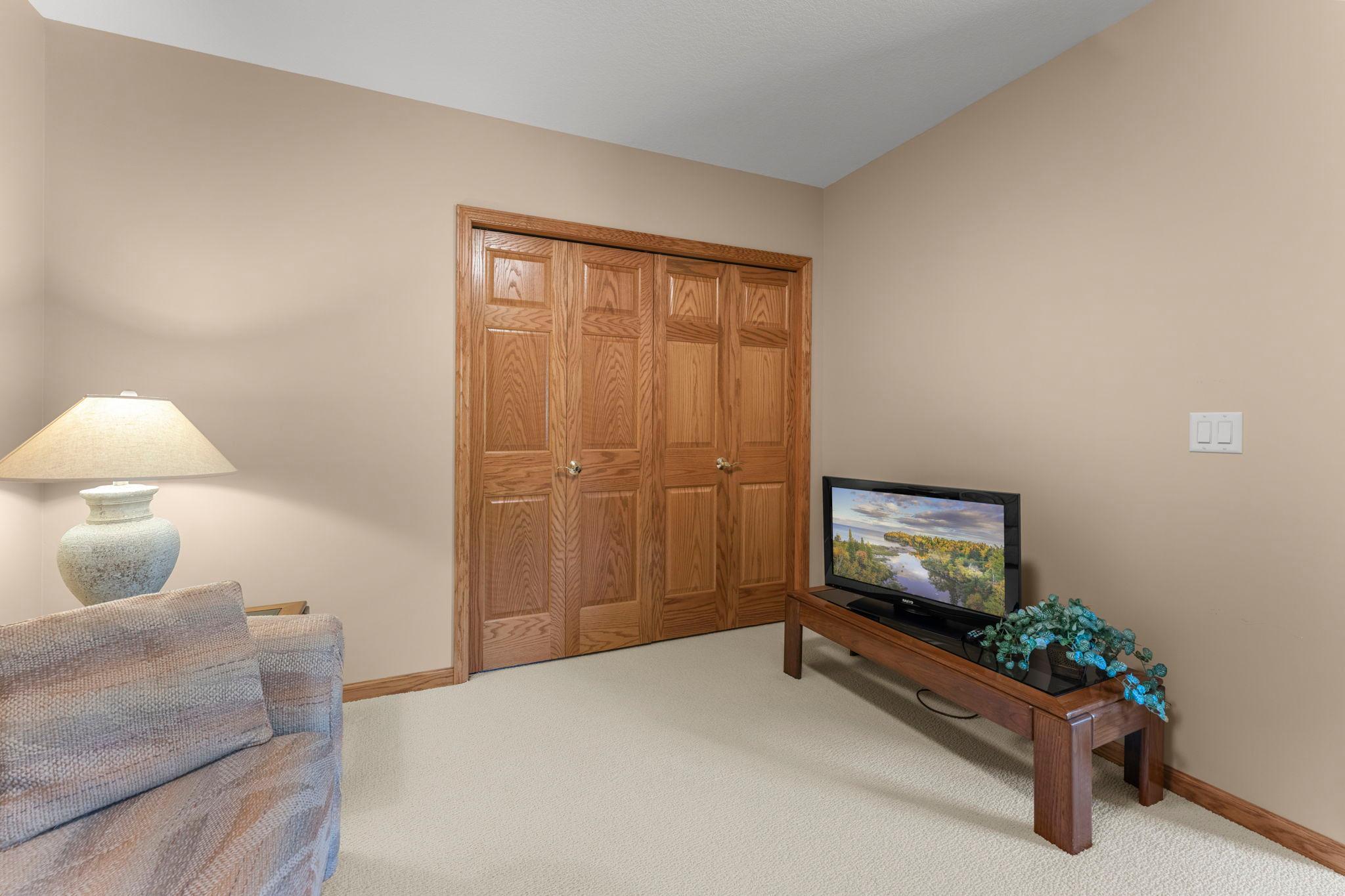 44727 Anchor Avenue Property Photo 76