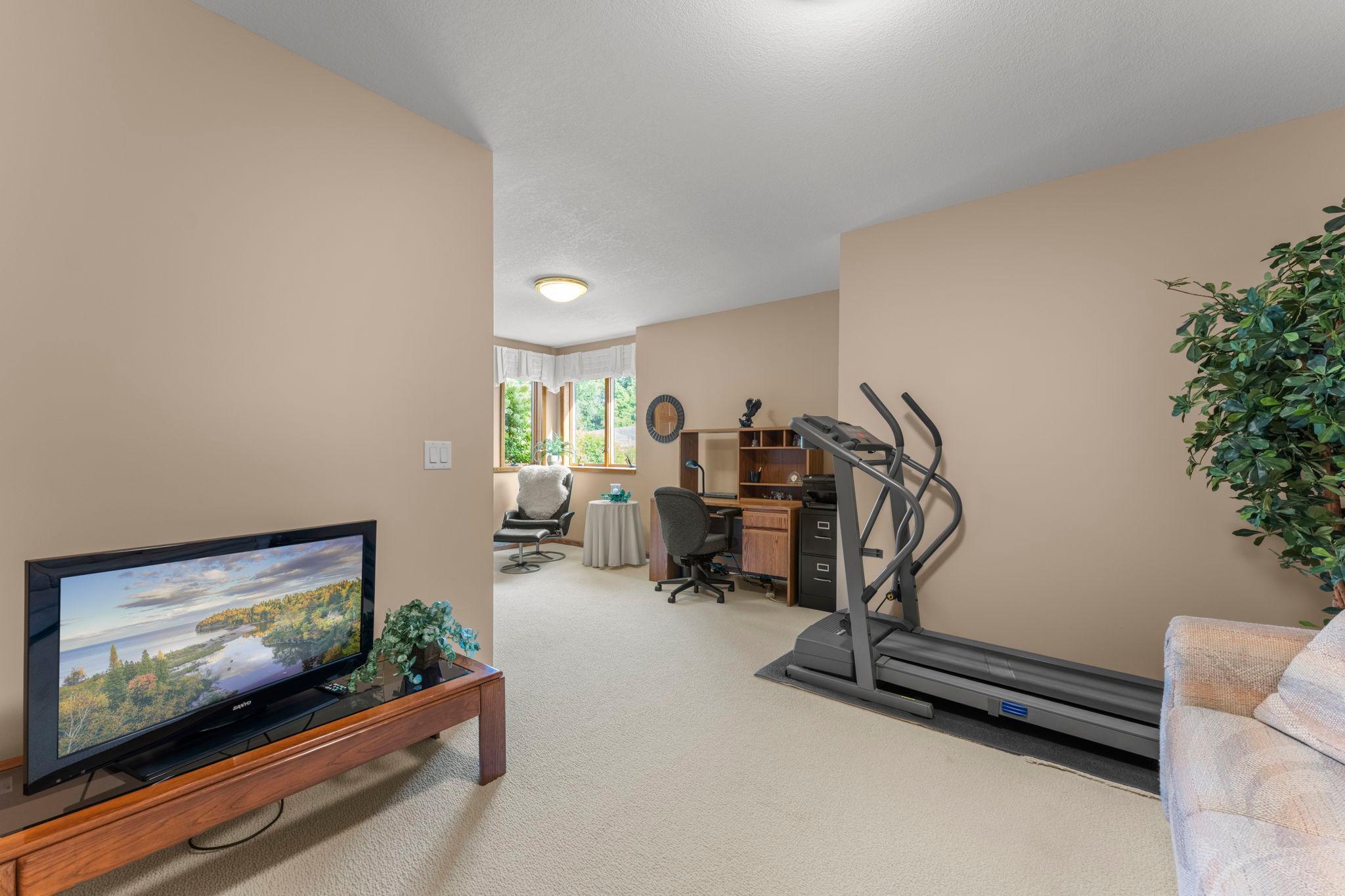 44727 Anchor Avenue Property Photo 77