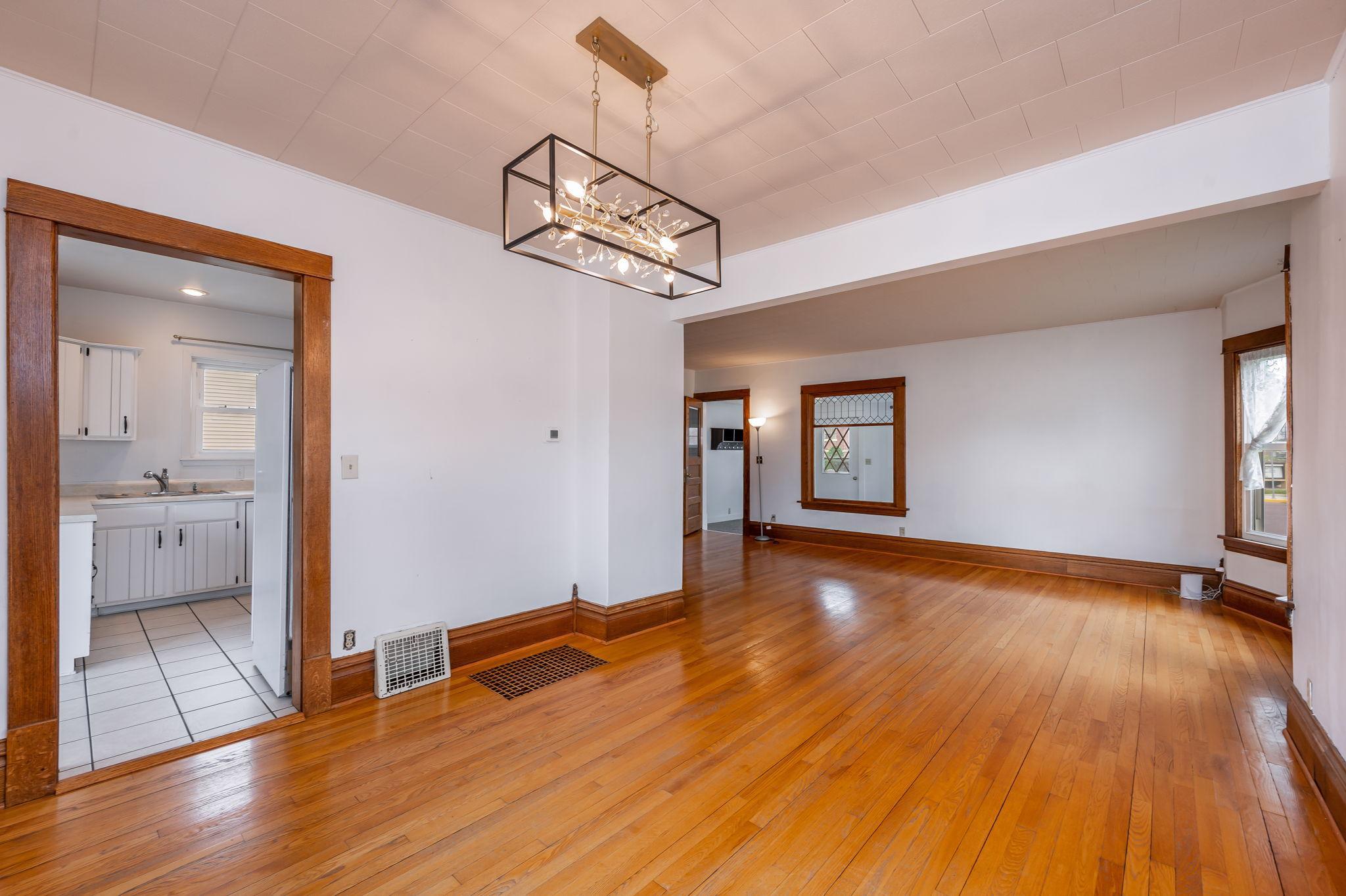 203 N Galbraith Street Property Photo 9
