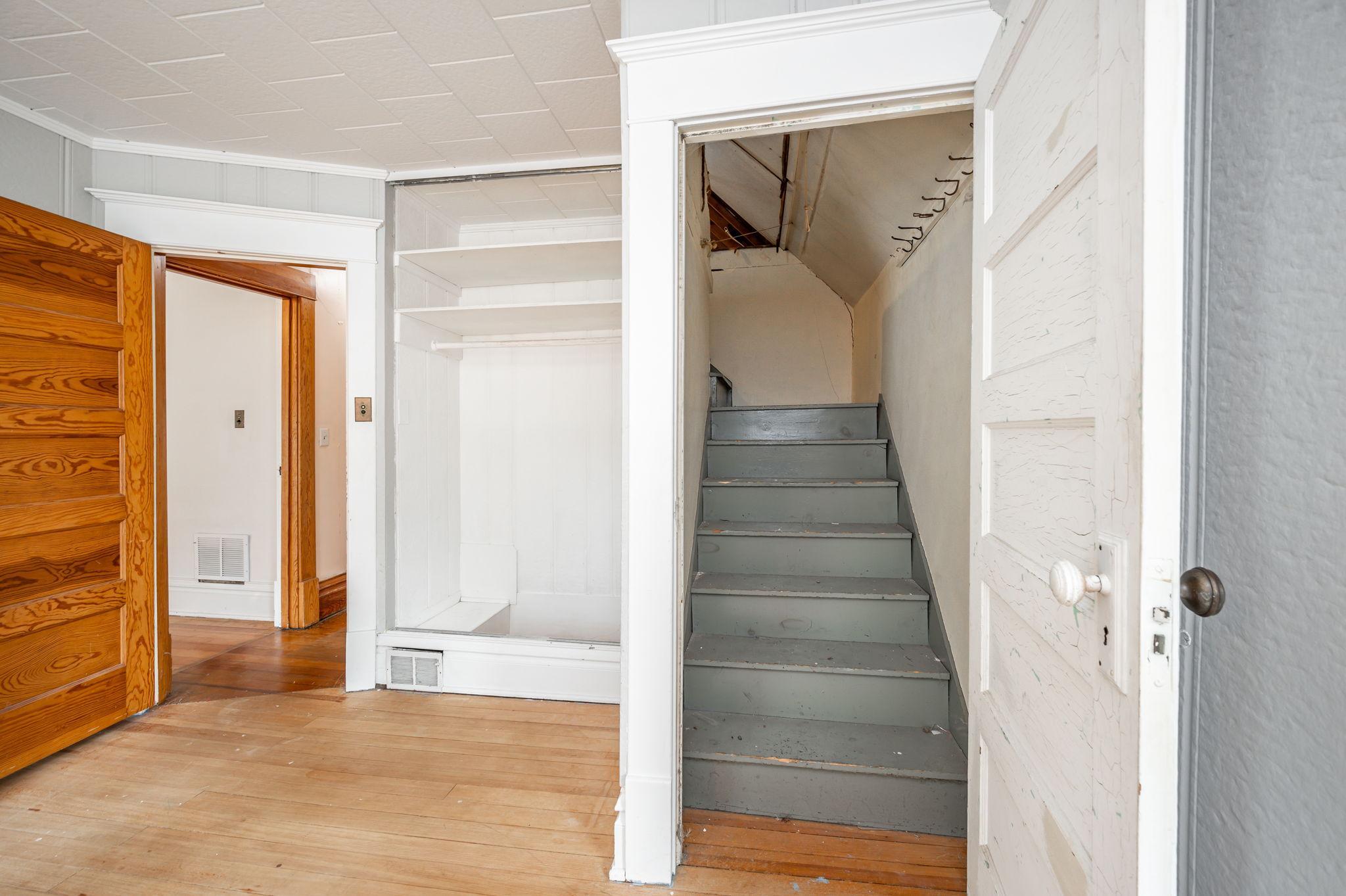 203 N Galbraith Street Property Photo 23