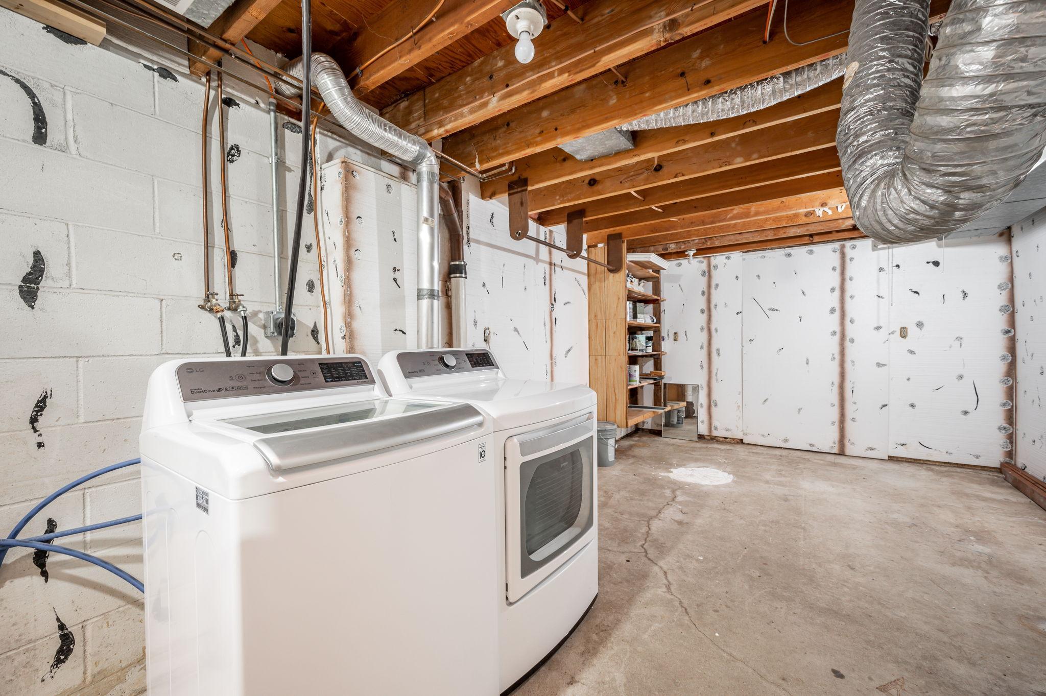 203 N Galbraith Street Property Photo 33