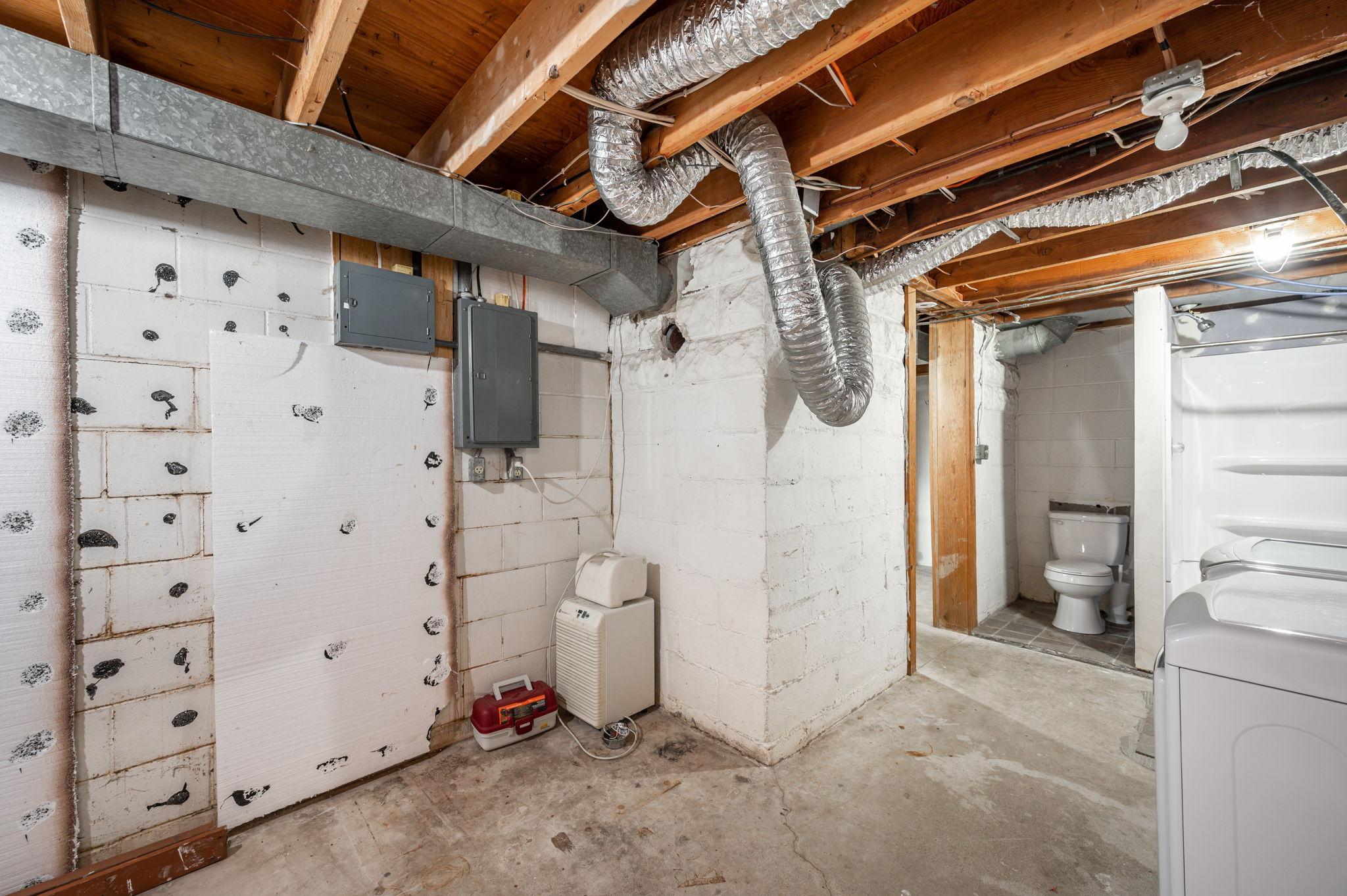 203 N Galbraith Street Property Photo 34
