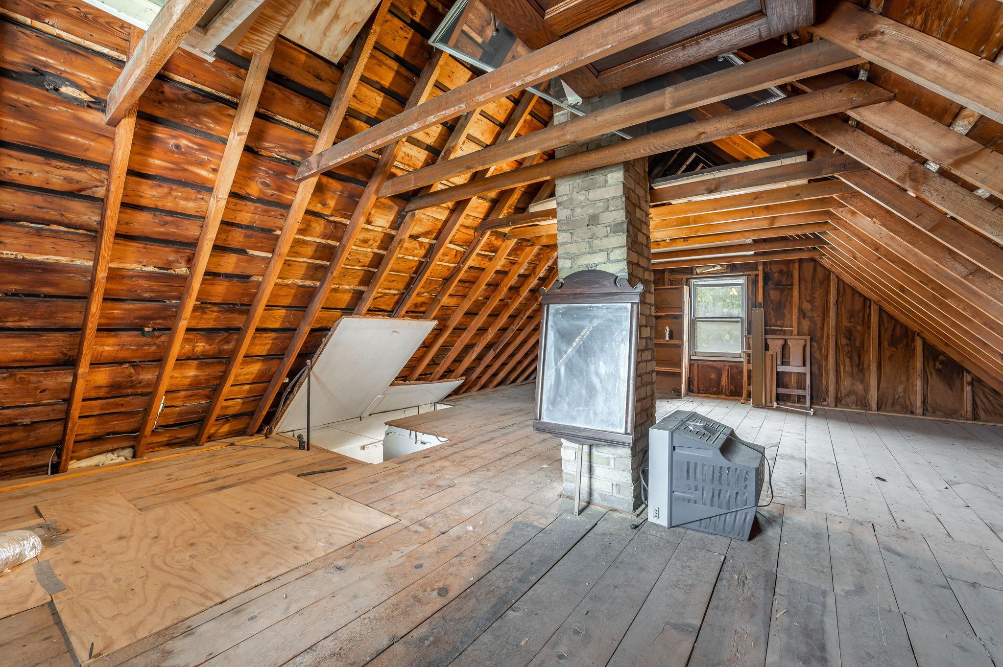 203 N Galbraith Street Property Photo 35