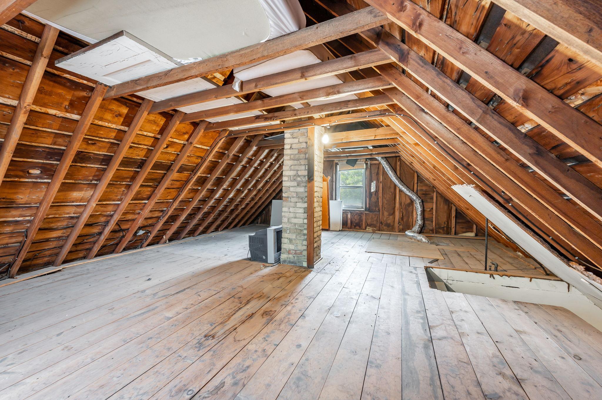 203 N Galbraith Street Property Photo 36