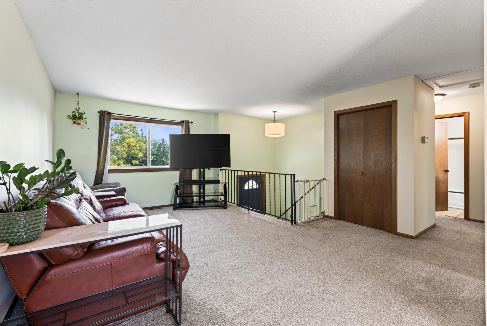 9143 Forestview Lane N Property Photo 6