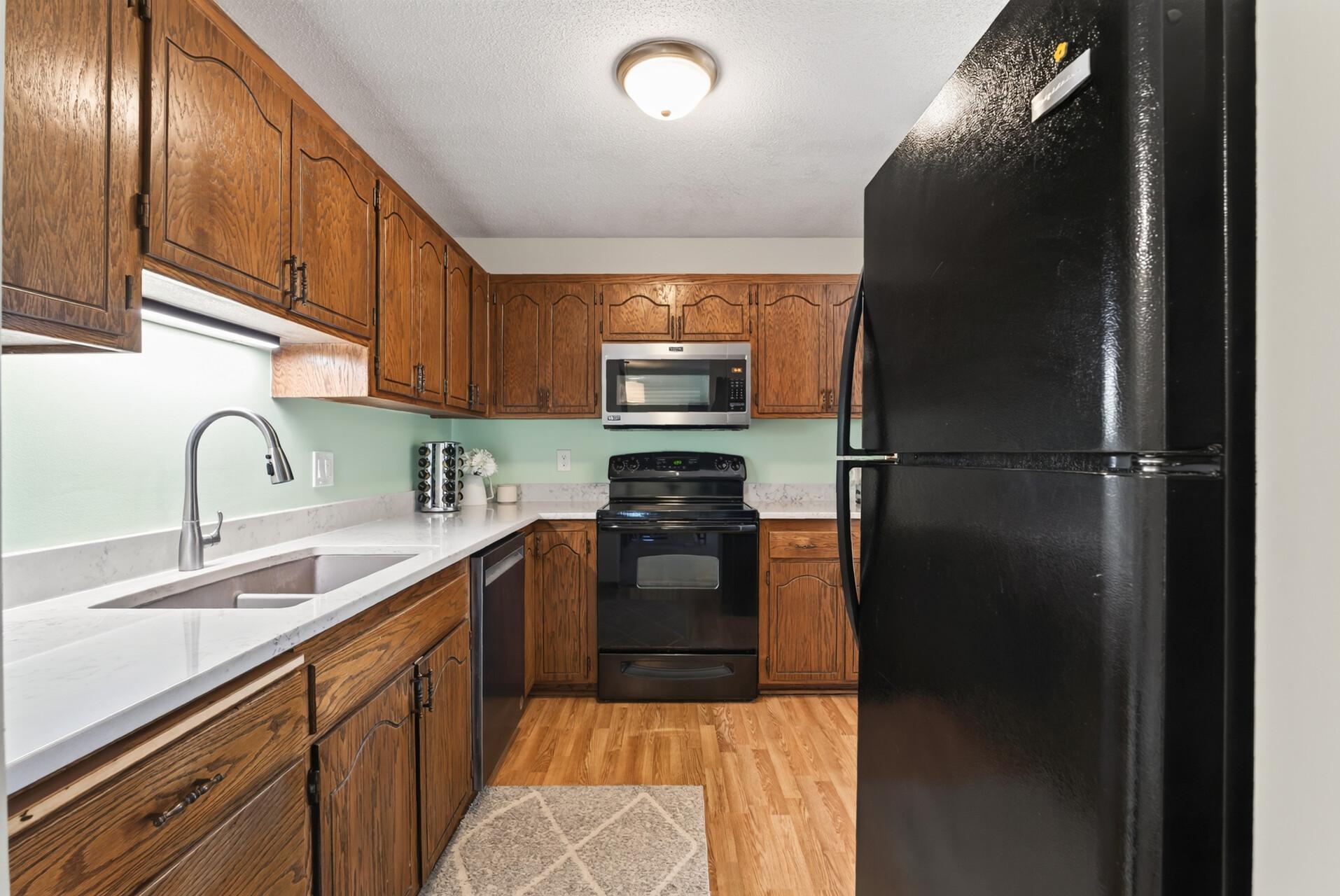9143 Forestview Lane N Property Photo 14