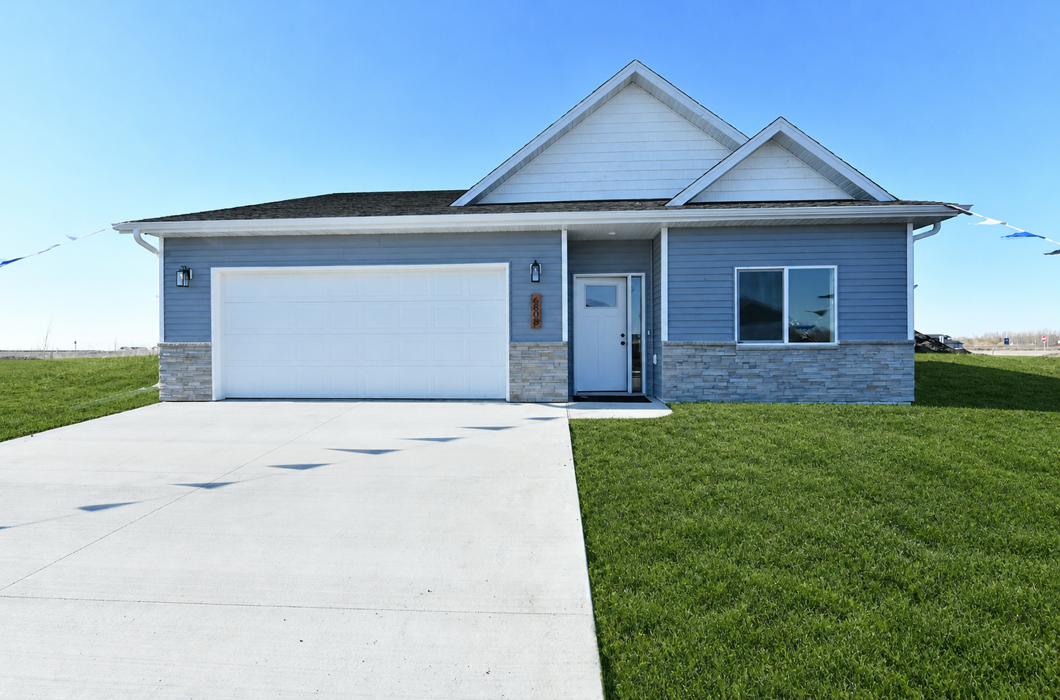 2607 36th Avenue S Property Photo 1
