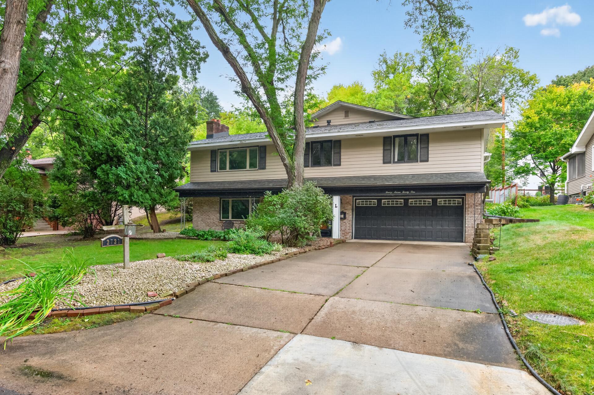 2721 June Avenue N