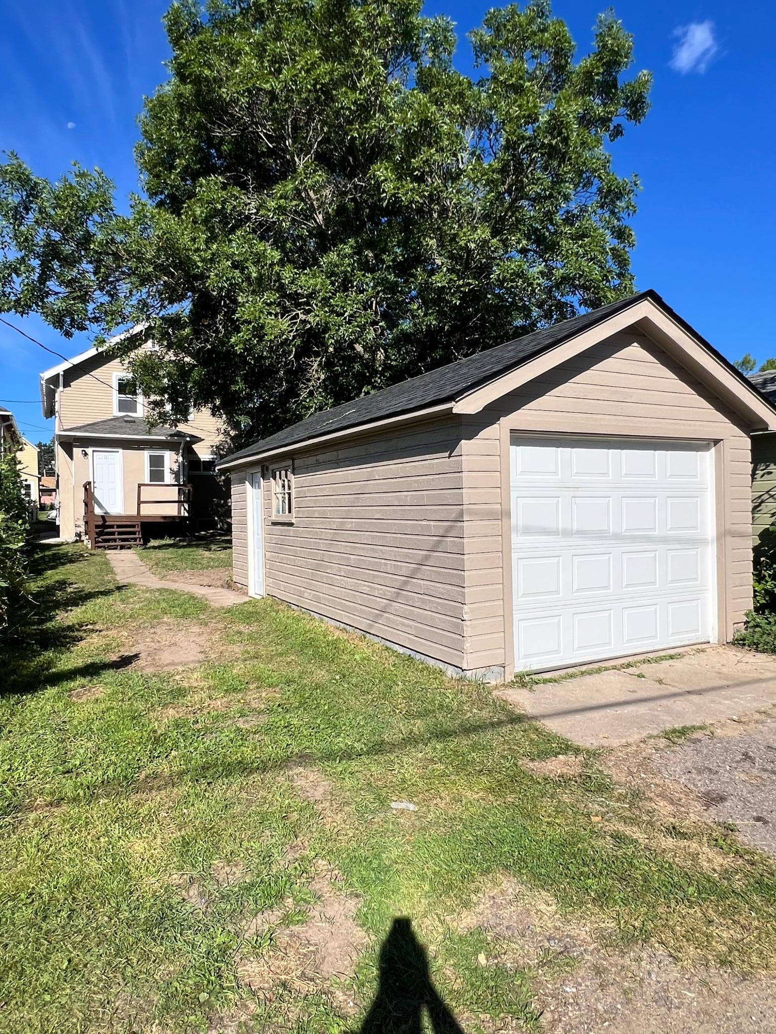 312 2nd Street Property Photo 2