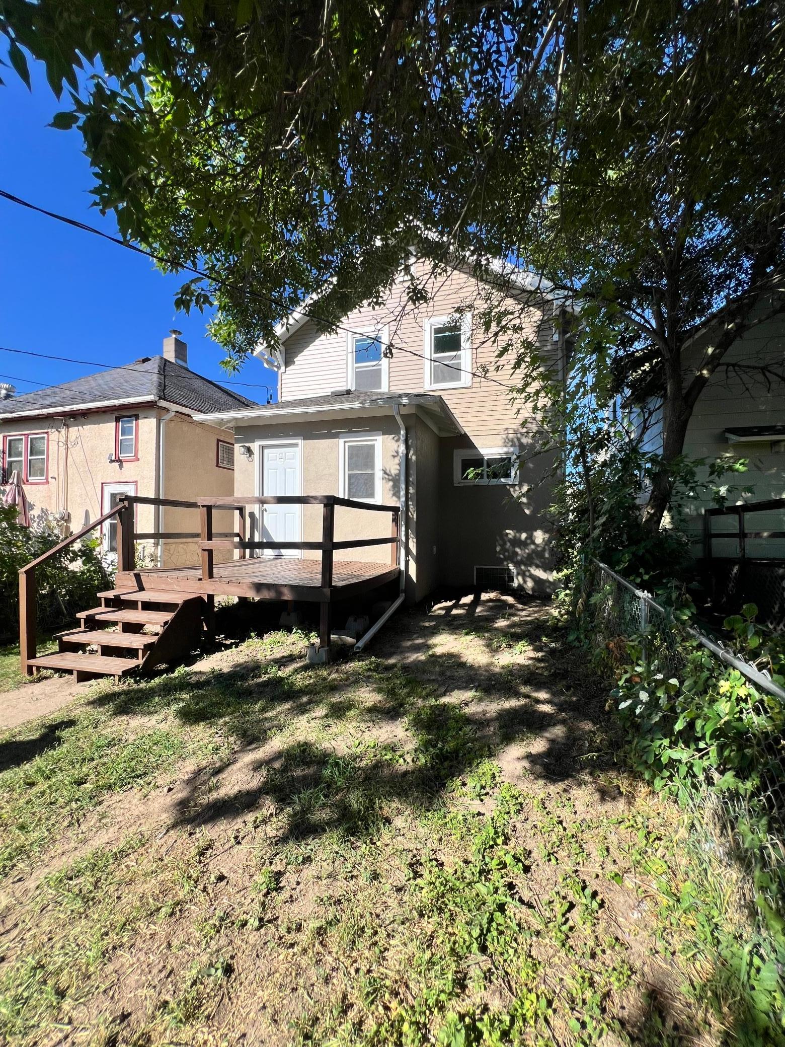 312 2nd Street Property Photo 4