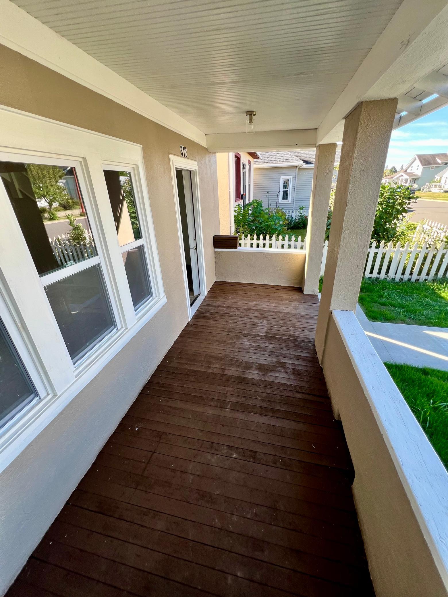 312 2nd Street Property Photo 6