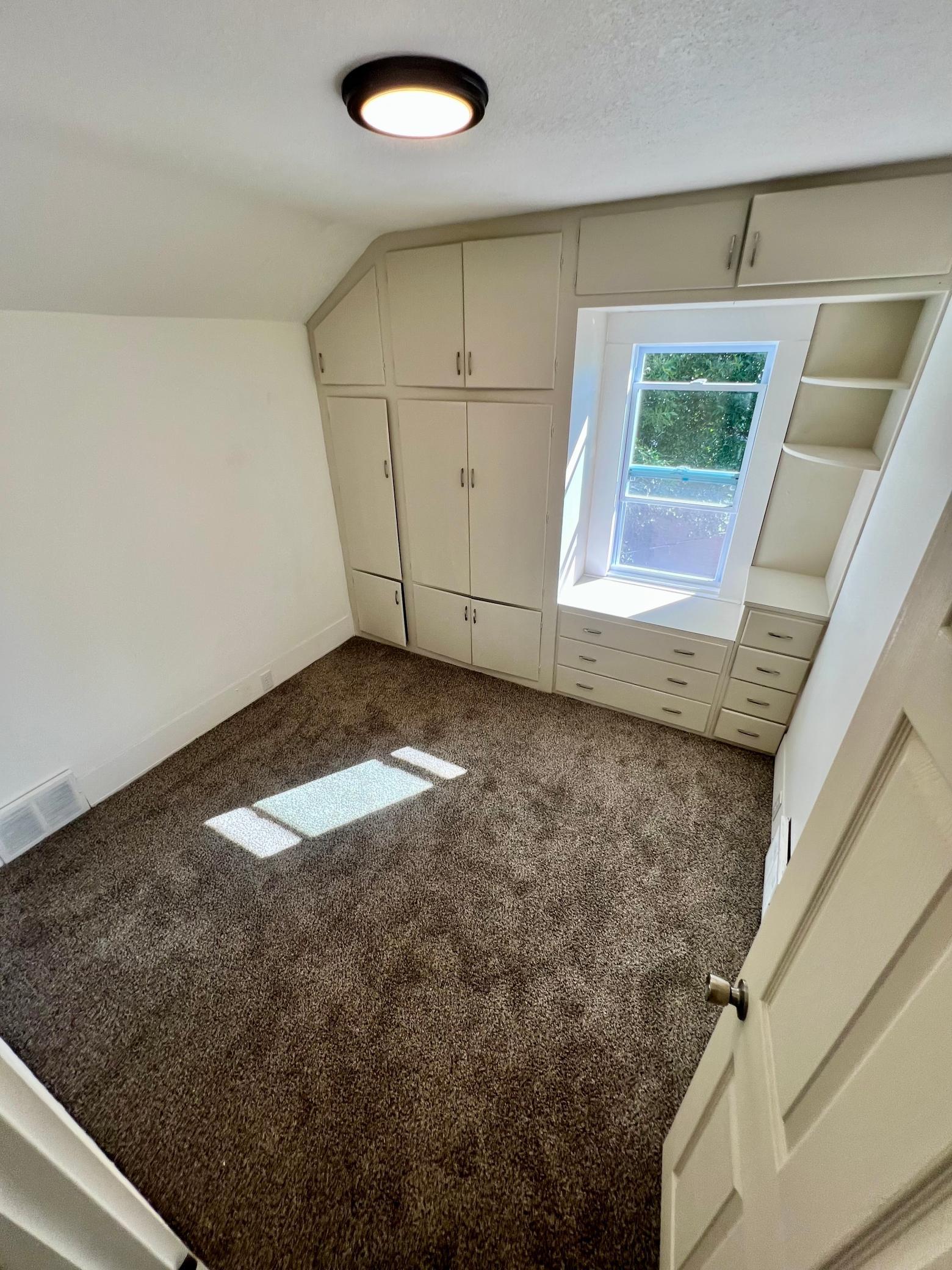 312 2nd Street Property Photo 32