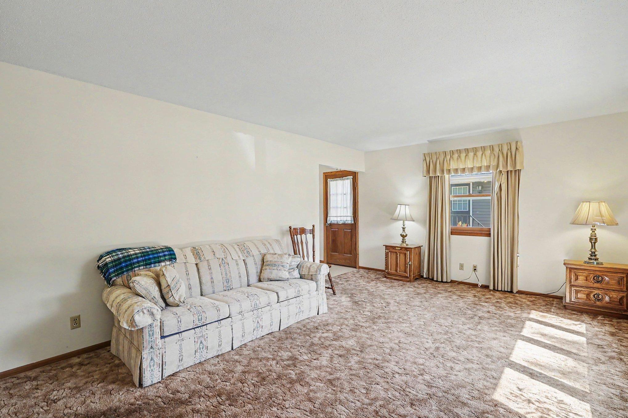 913 7th Avenue E Property Photo 4