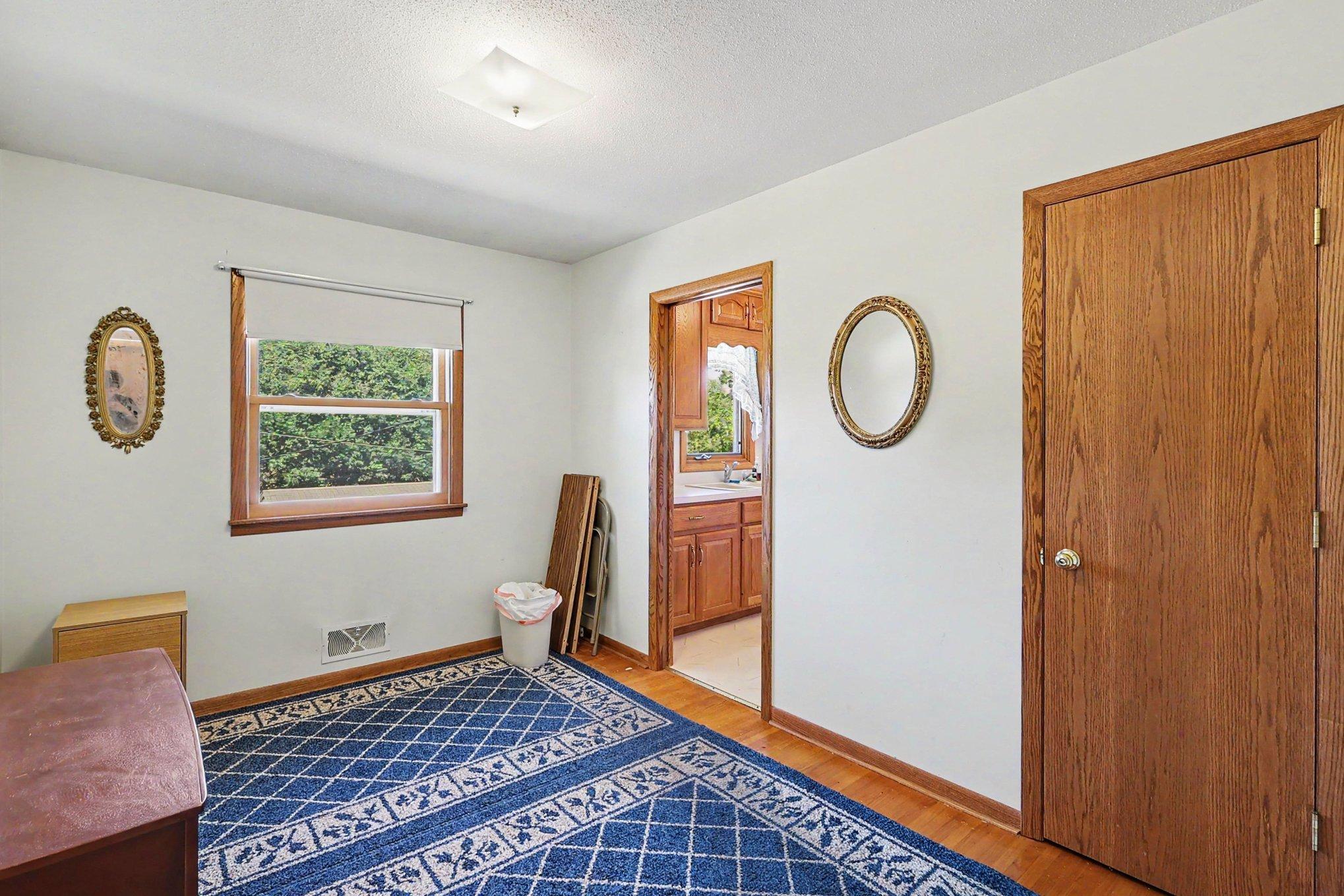 913 7th Avenue E Property Photo 8
