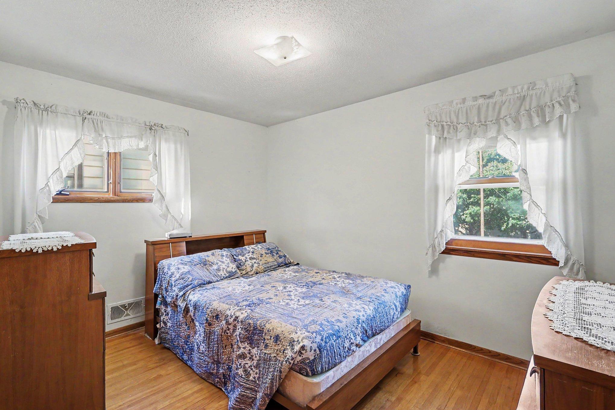 913 7th Avenue E Property Photo 9