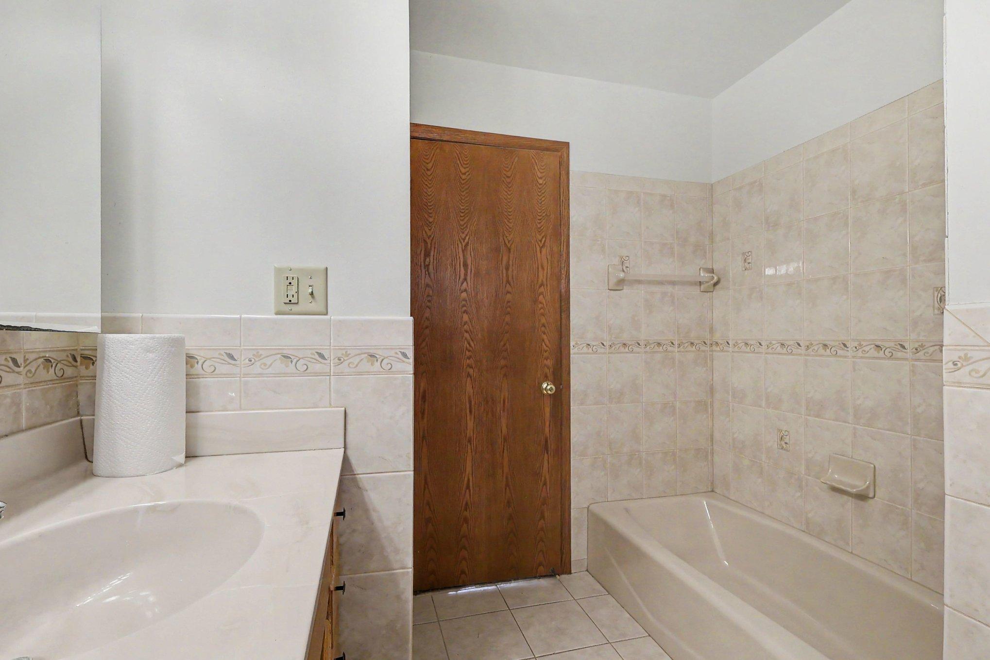 913 7th Avenue E Property Photo 12