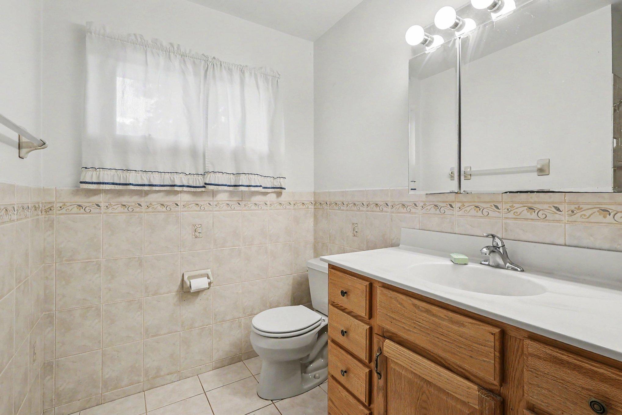 913 7th Avenue E Property Photo 13