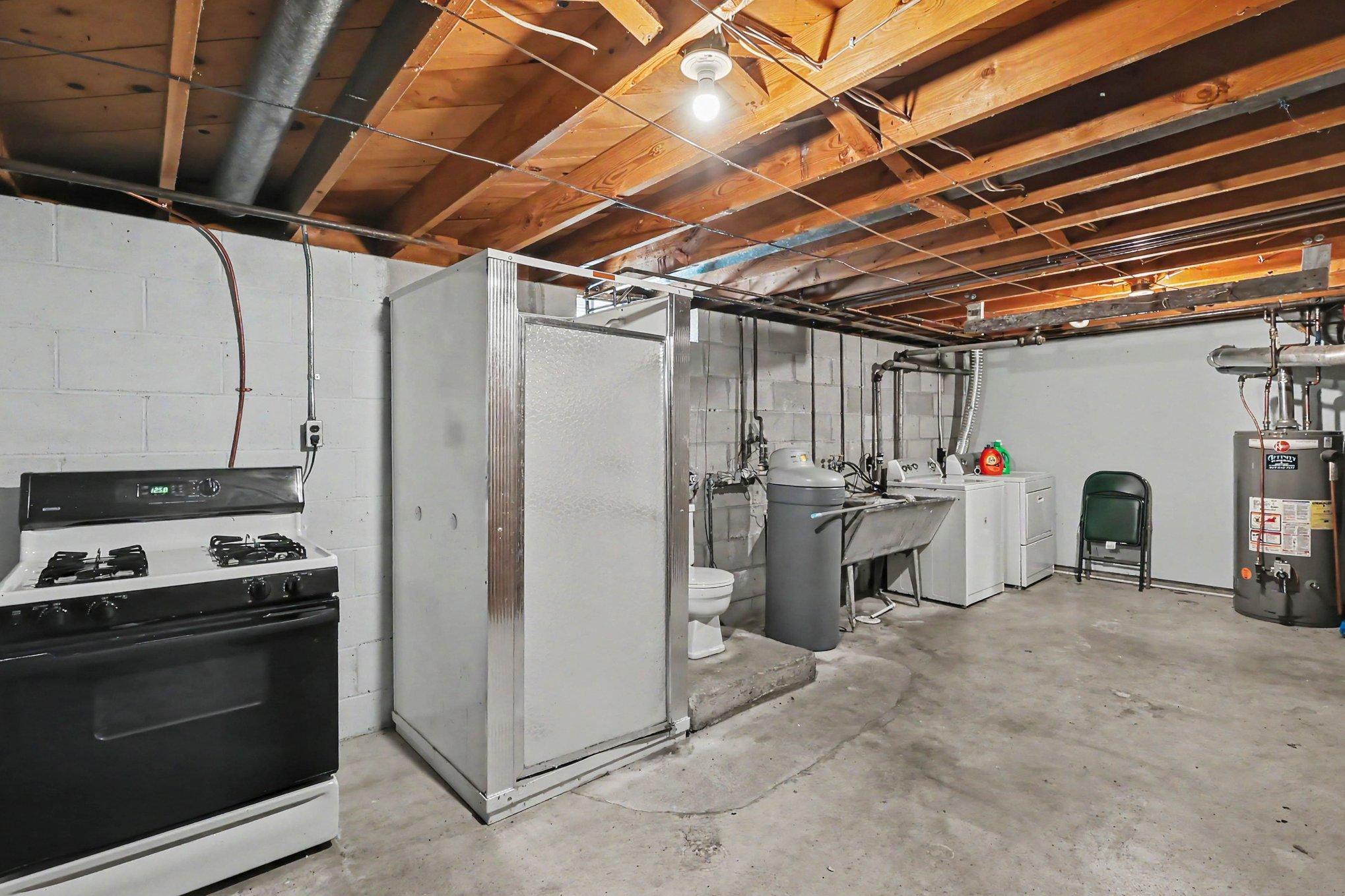 913 7th Avenue E Property Photo 16
