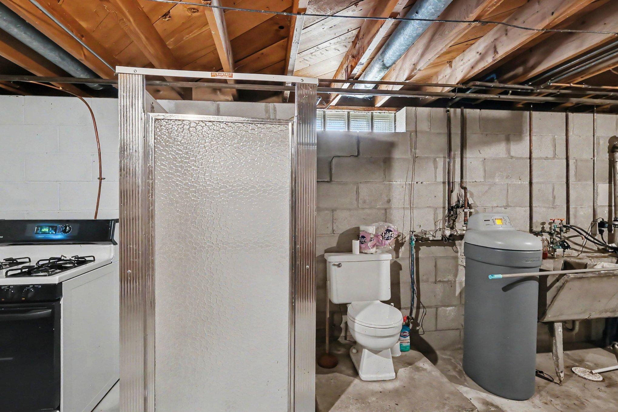 913 7th Avenue E Property Photo 17