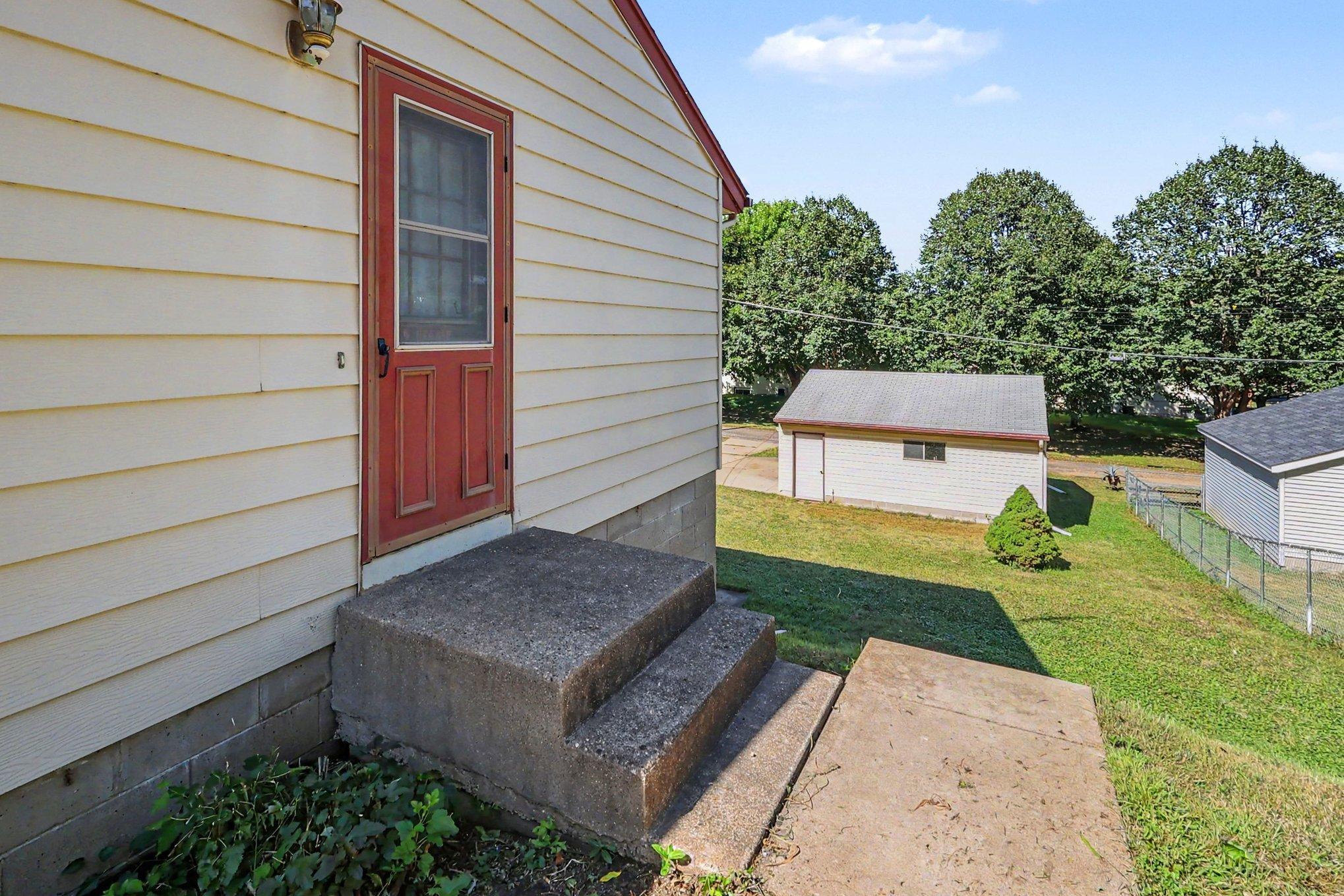 913 7th Avenue E Property Photo 19