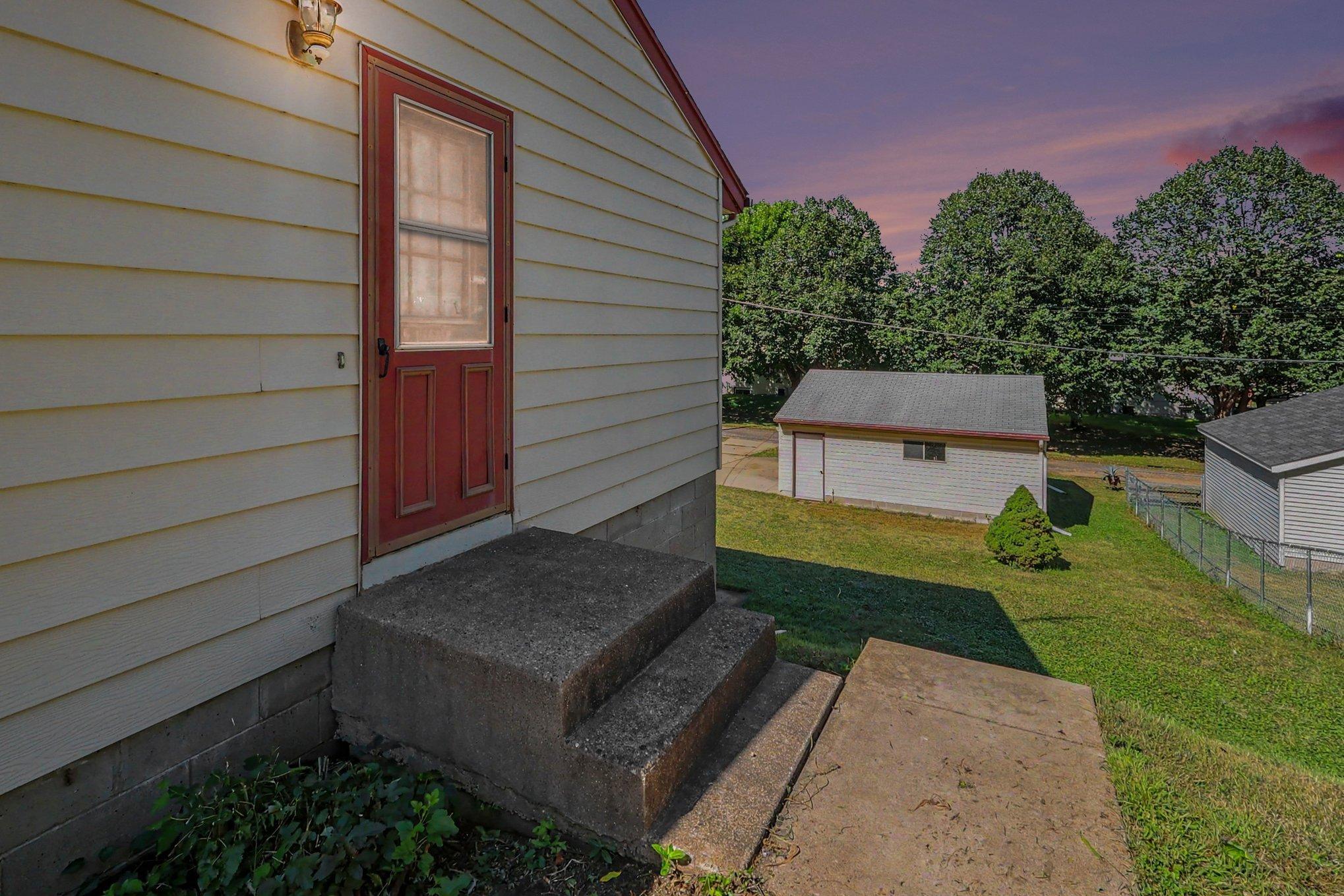 913 7th Avenue E Property Photo 20