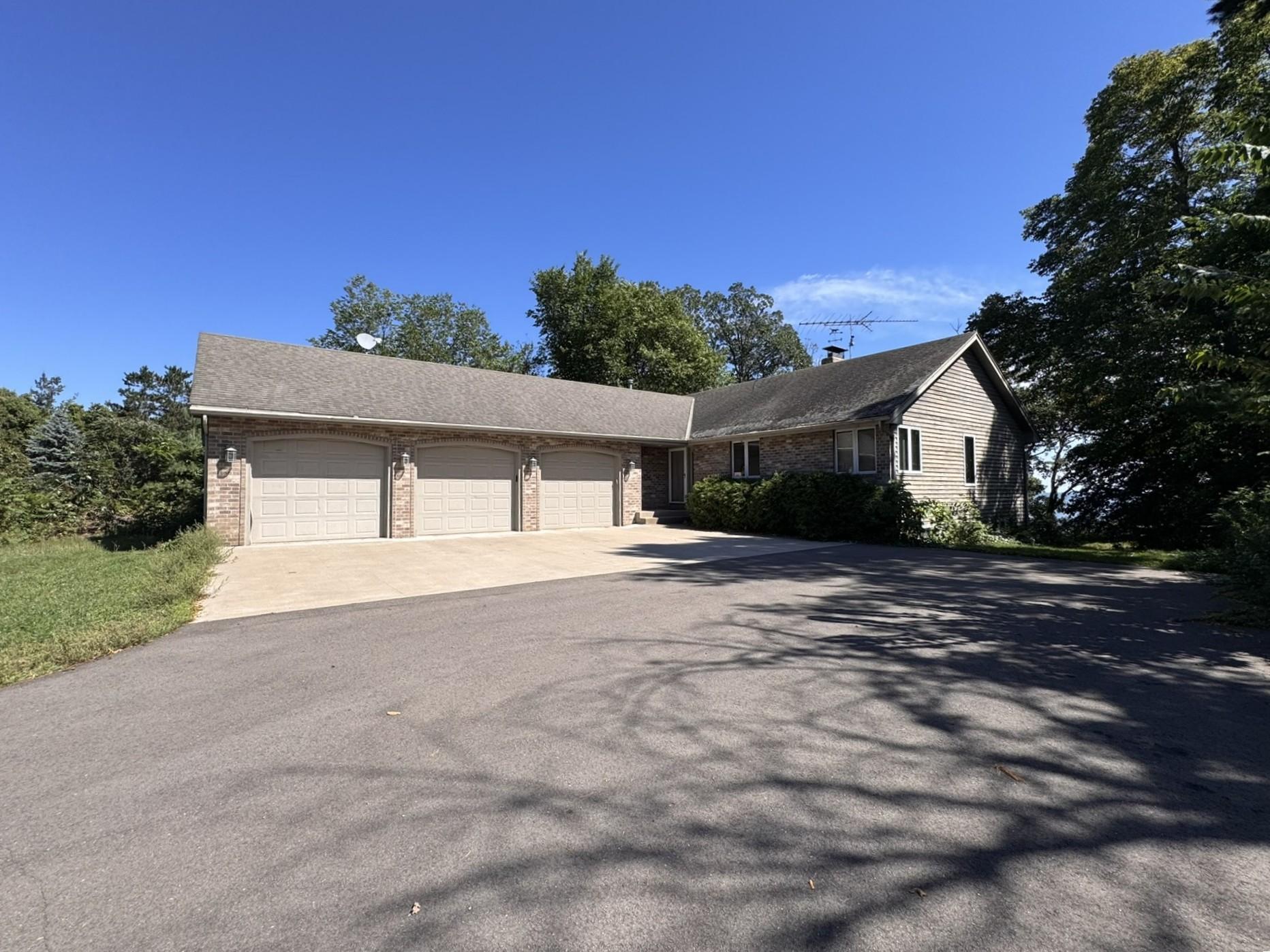 21060 Pike Avenue Property Photo 2
