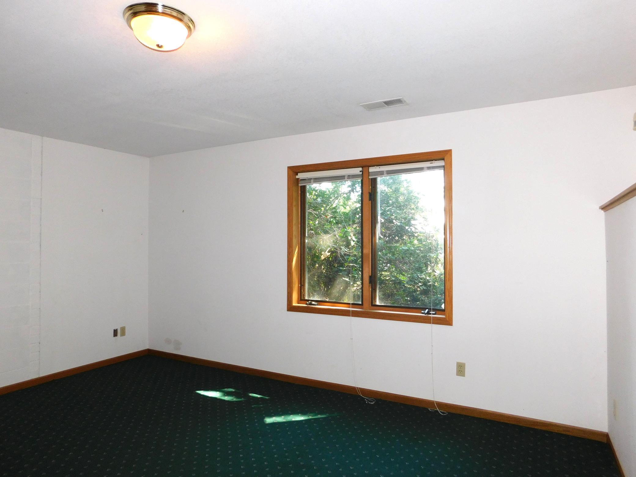 21060 Pike Avenue Property Photo 37