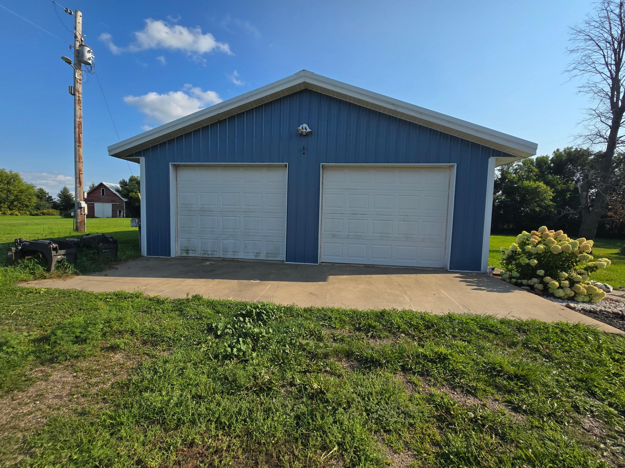 25050 400th Street Property Photo 4