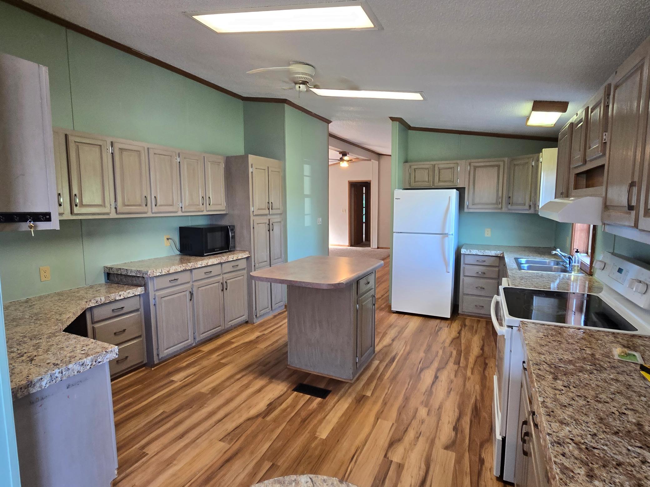 25050 400th Street Property Photo 12