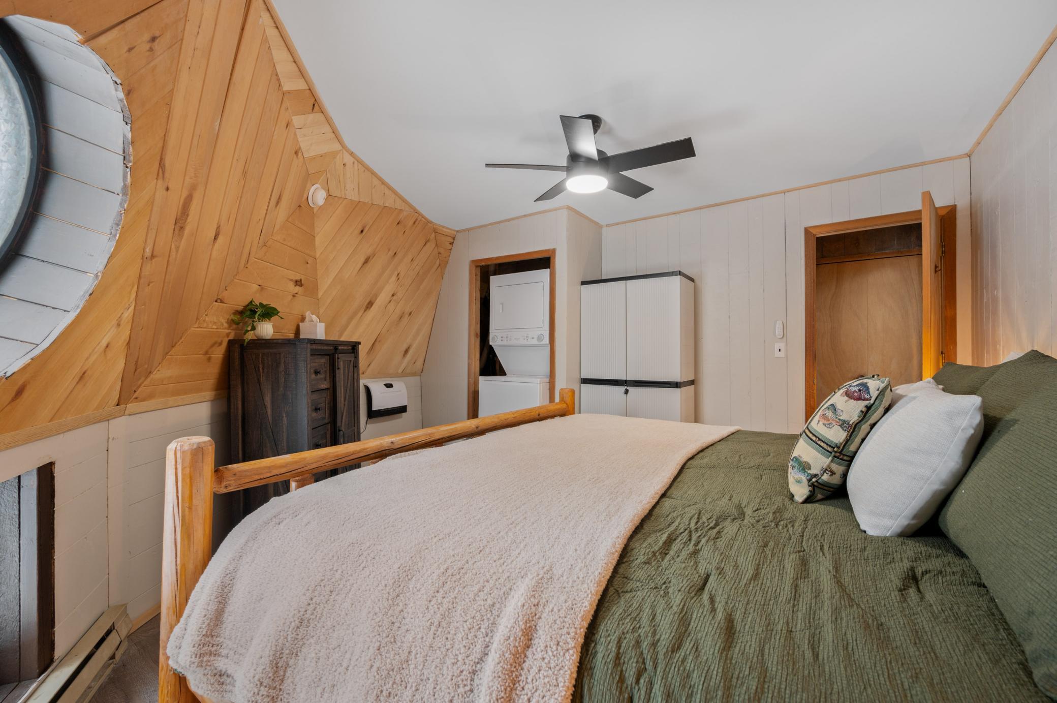 24871 E Long Lake Road Property Photo 16